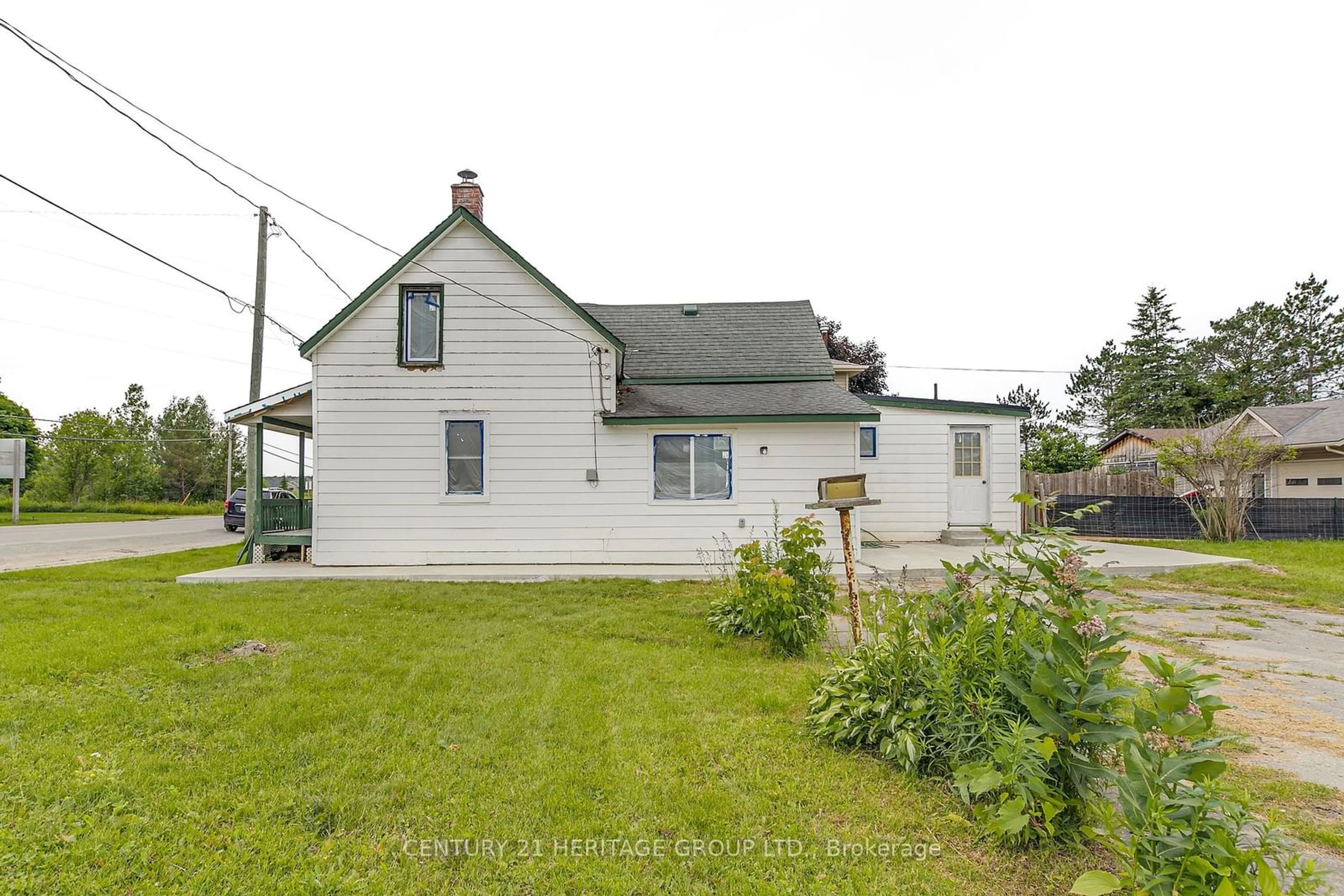 Frontside or backside of a home for 144 Queen St, Springwater Ontario L0L 1P0
