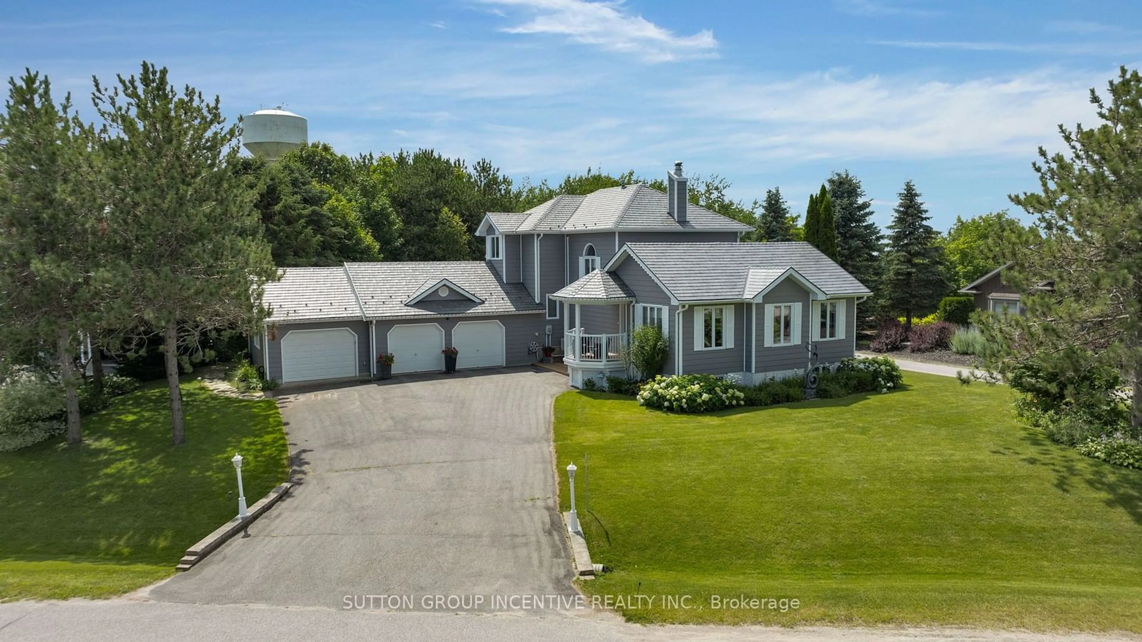 Frontside or backside of a home for 54 Highland Dr, Oro-Medonte Ontario L0L 2L0