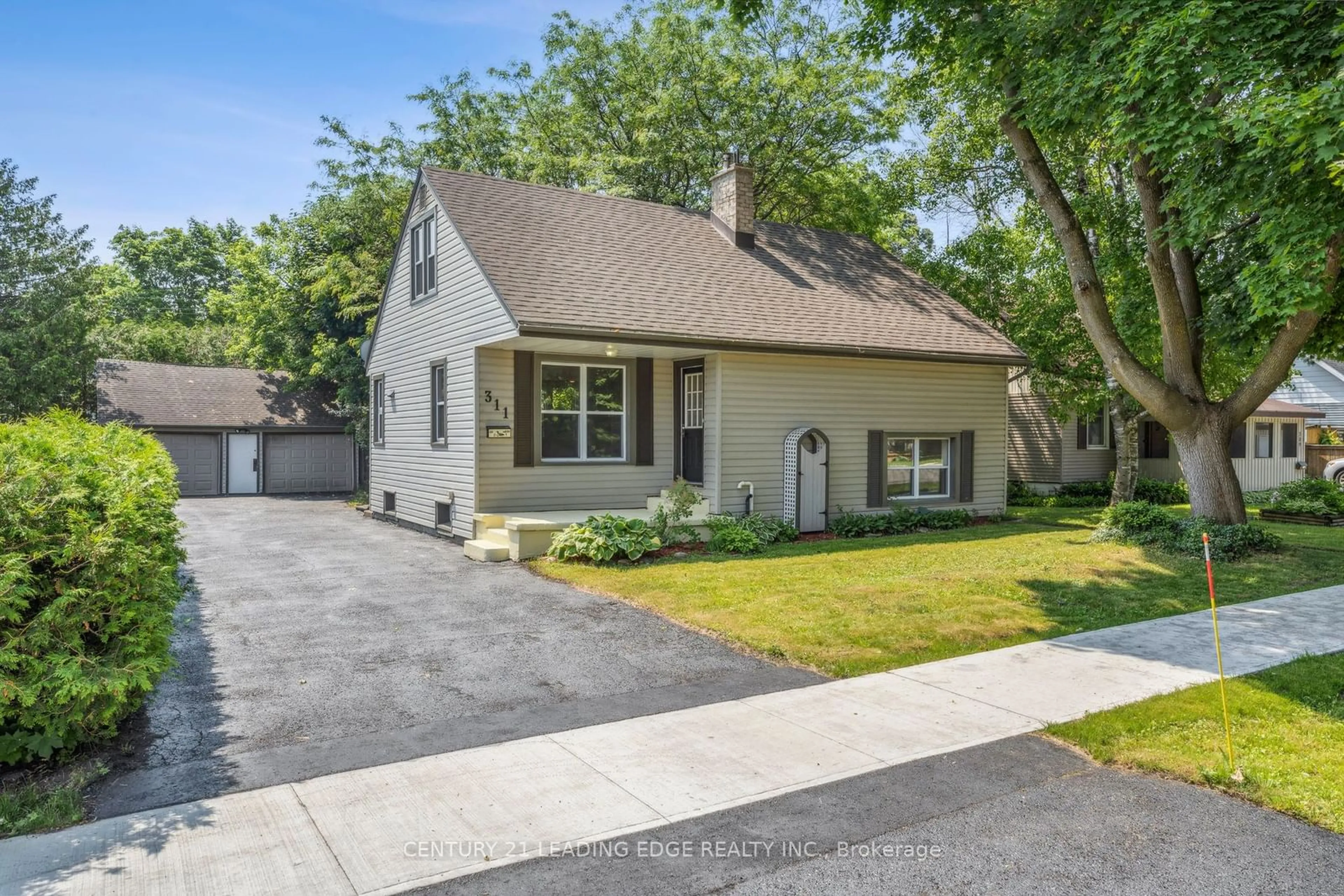 Frontside or backside of a home for 311 Franklin St, Orillia Ontario L3V 1K5