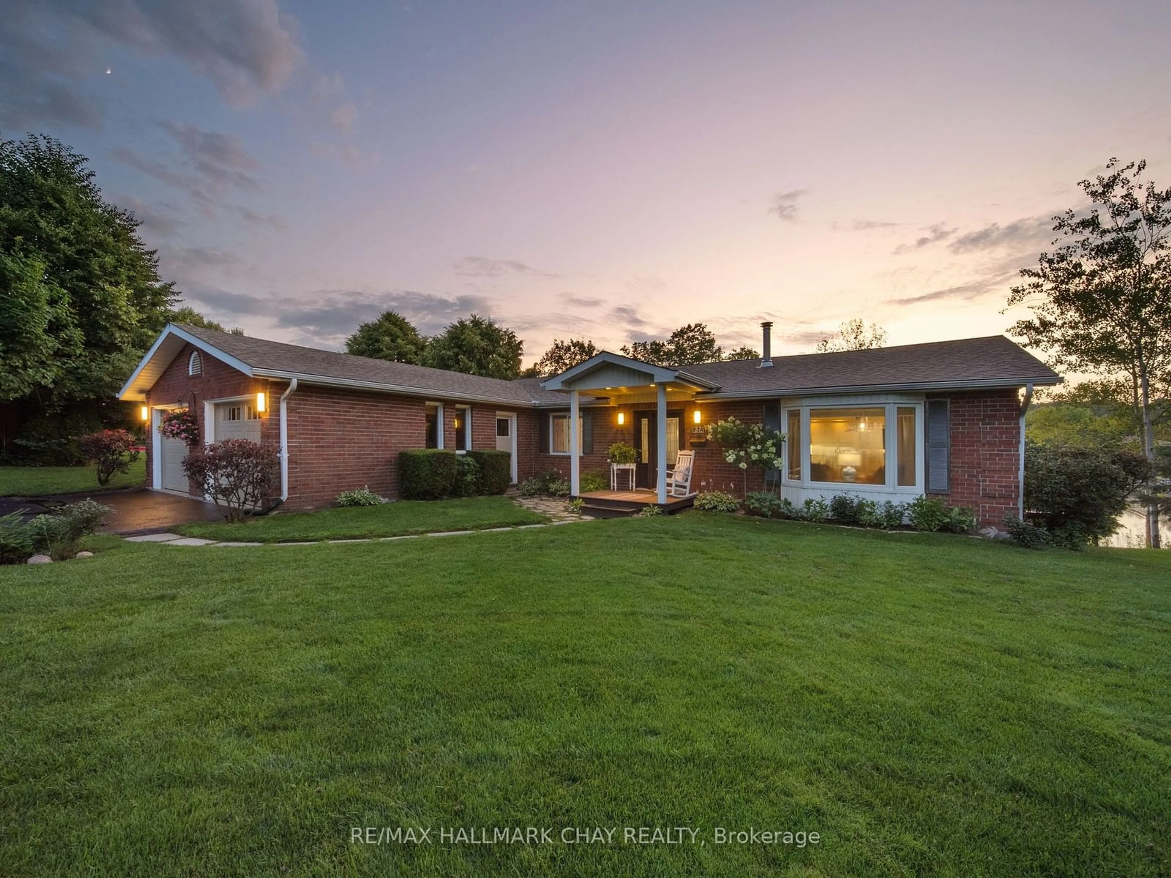 Frontside or backside of a home for 37 Cairns Blvd, Springwater Ontario L9X 0N8