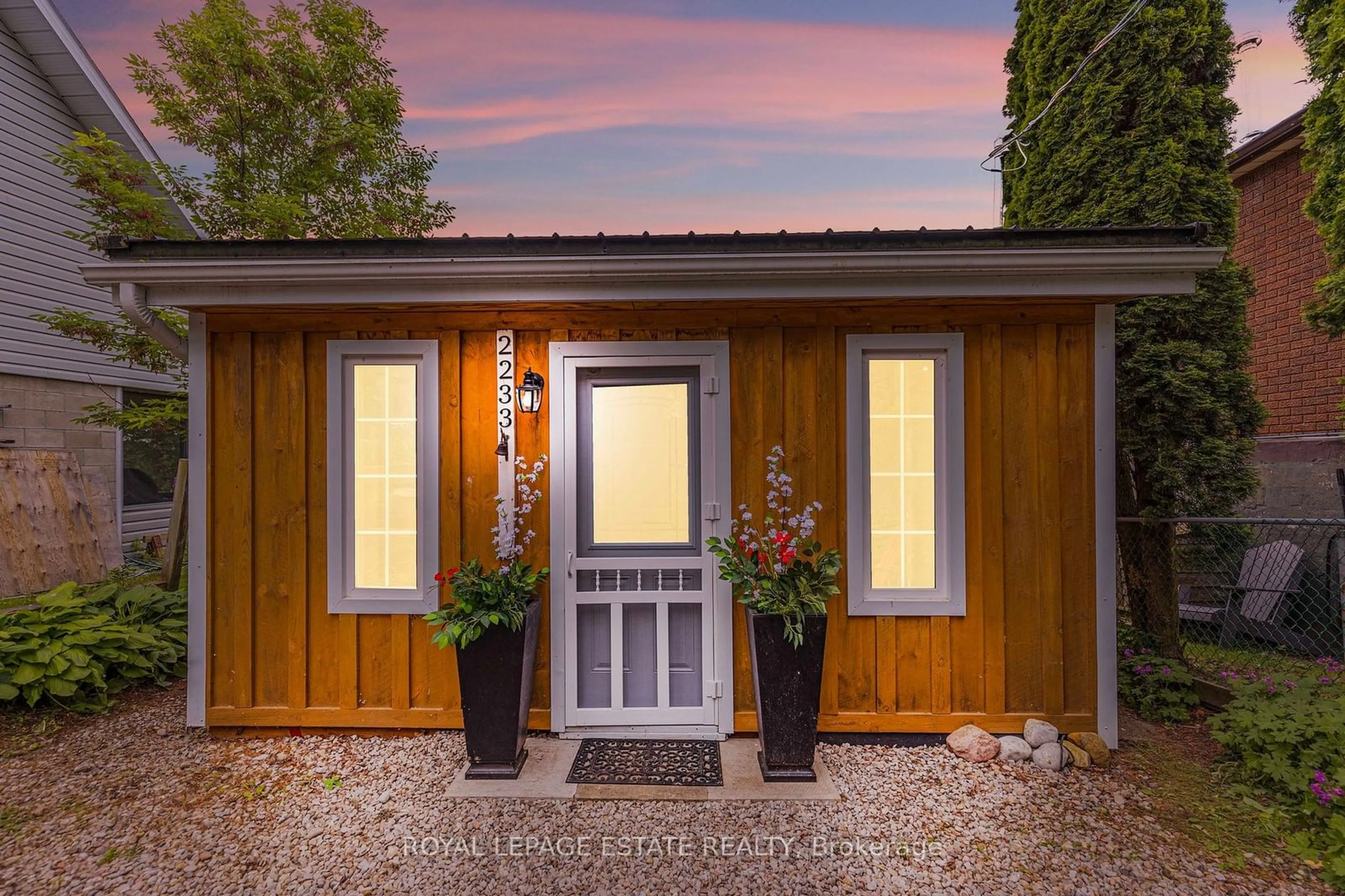 Indoor entryway for 2233 North Orr Lake Rd, Springwater Ontario L0L 1P0