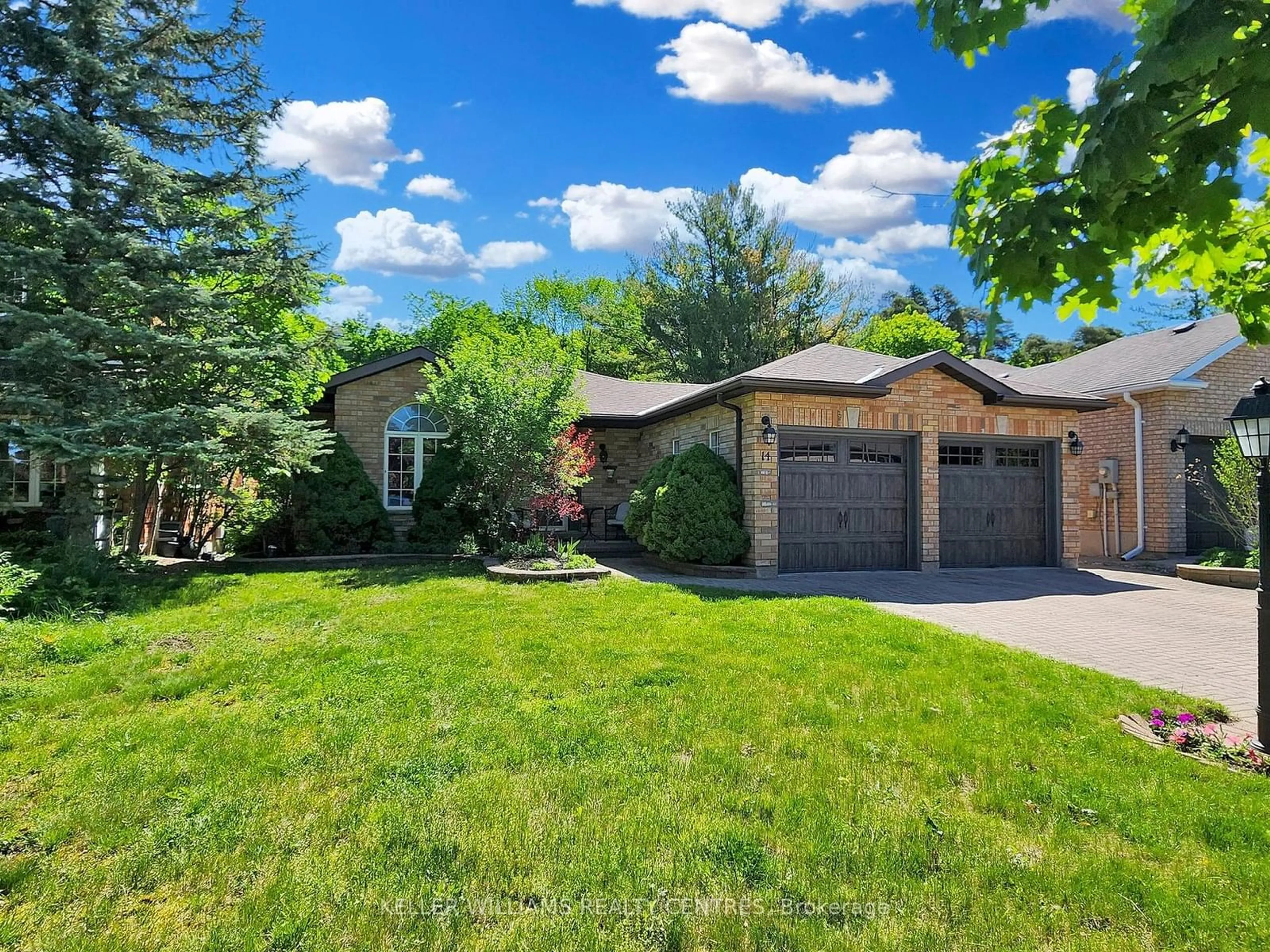 Frontside or backside of a home for 14 Gables Way, Barrie Ontario L4N 8M3