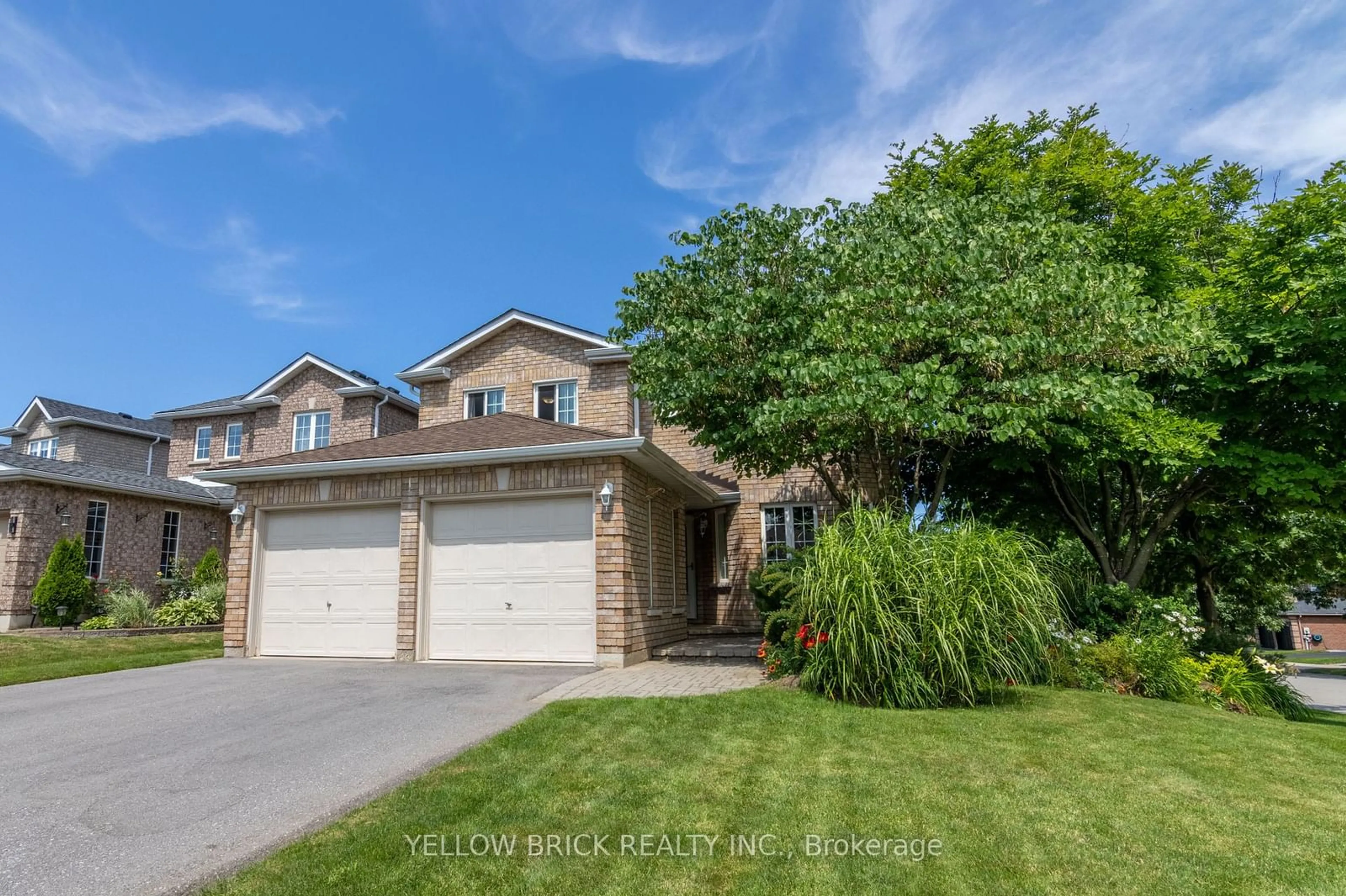 Frontside or backside of a home for 1 Brown Wood Dr, Barrie Ontario L4M 6N4