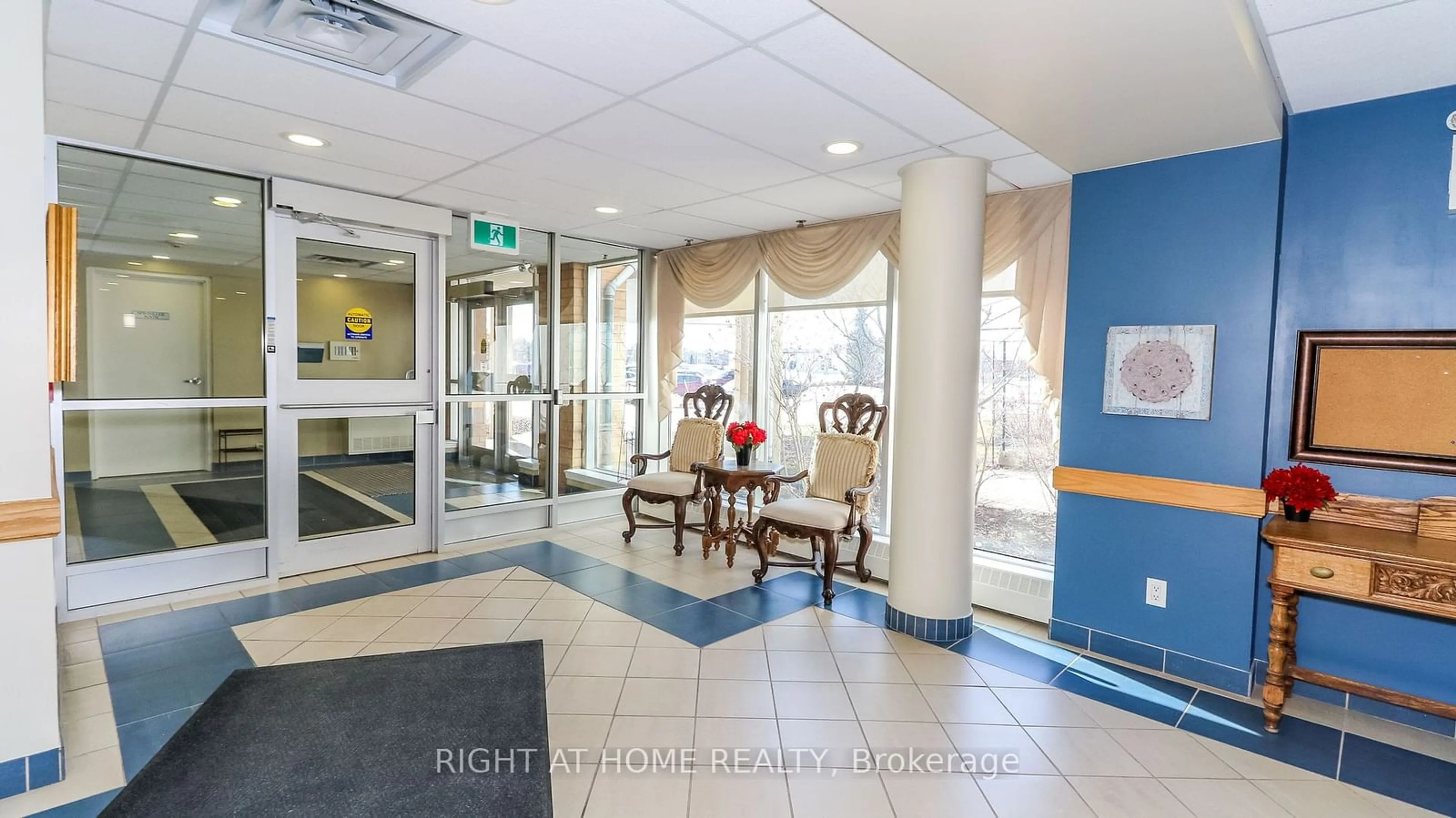 Indoor lobby for 90 Dean Ave #313, Barrie Ontario L4N 0M3
