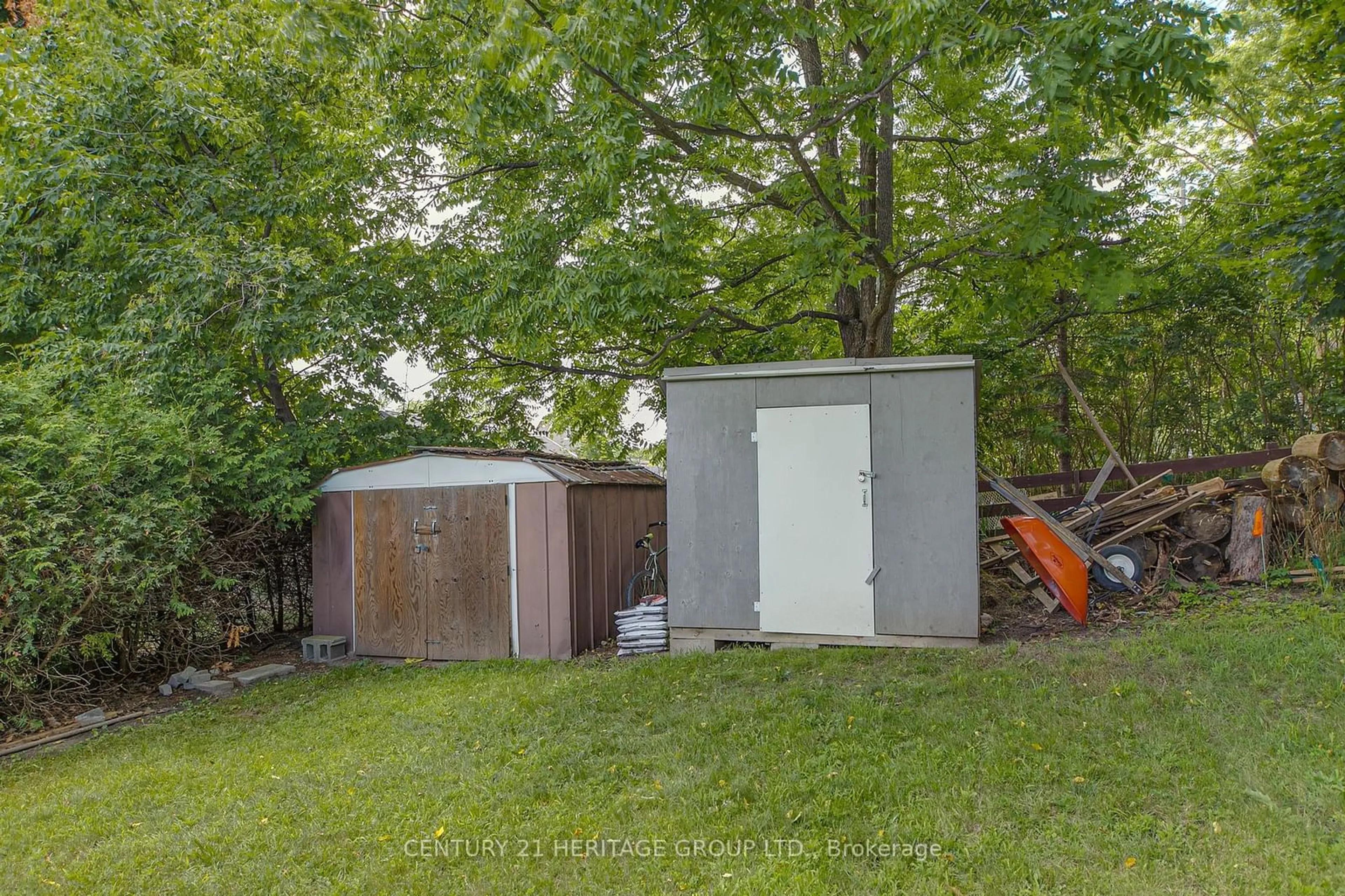 Shed for 36 Puget St, Barrie Ontario L4M 4N2