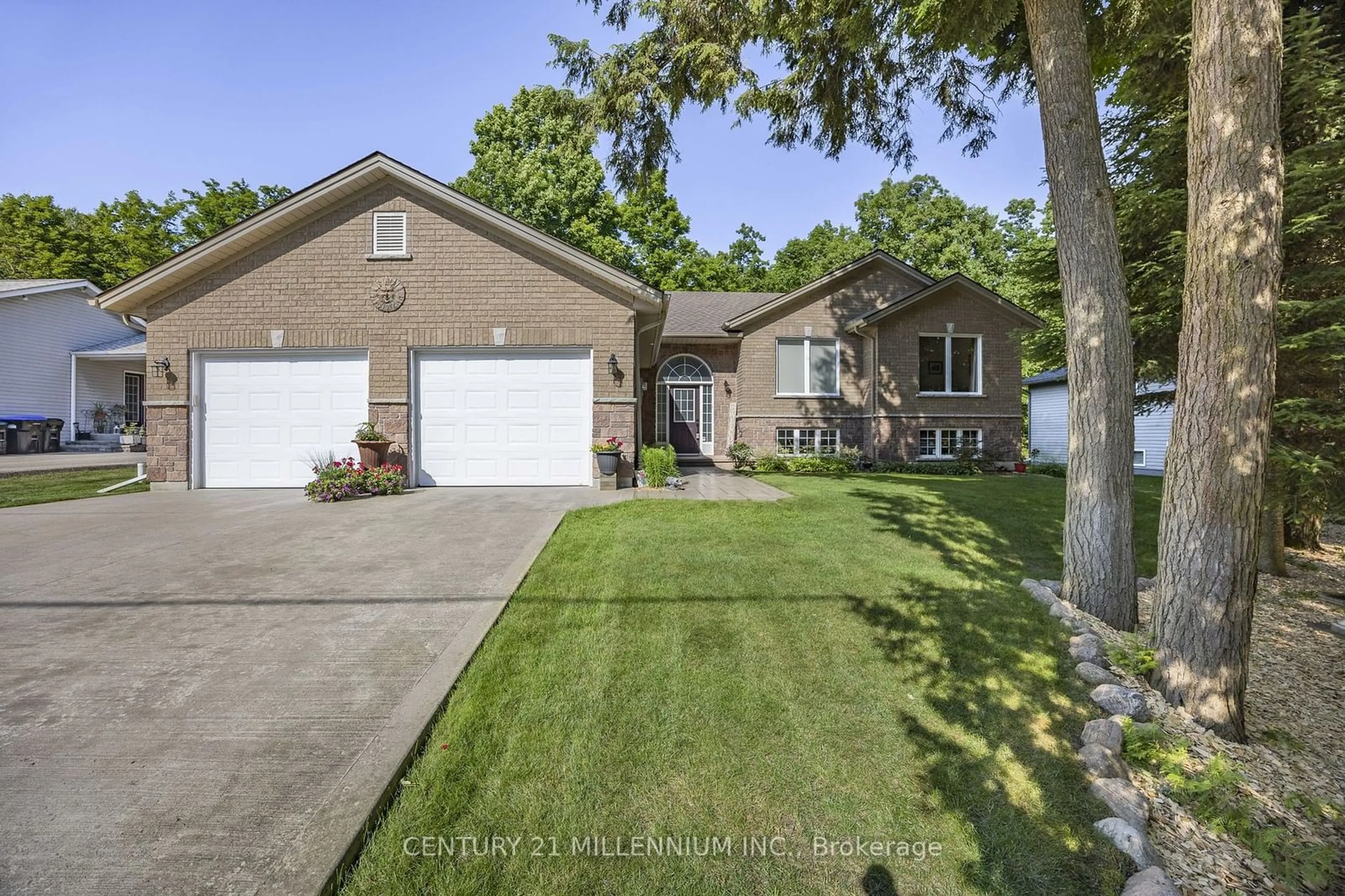 Frontside or backside of a home for 89 Trout Lane, Tiny Ontario L9M 0J1