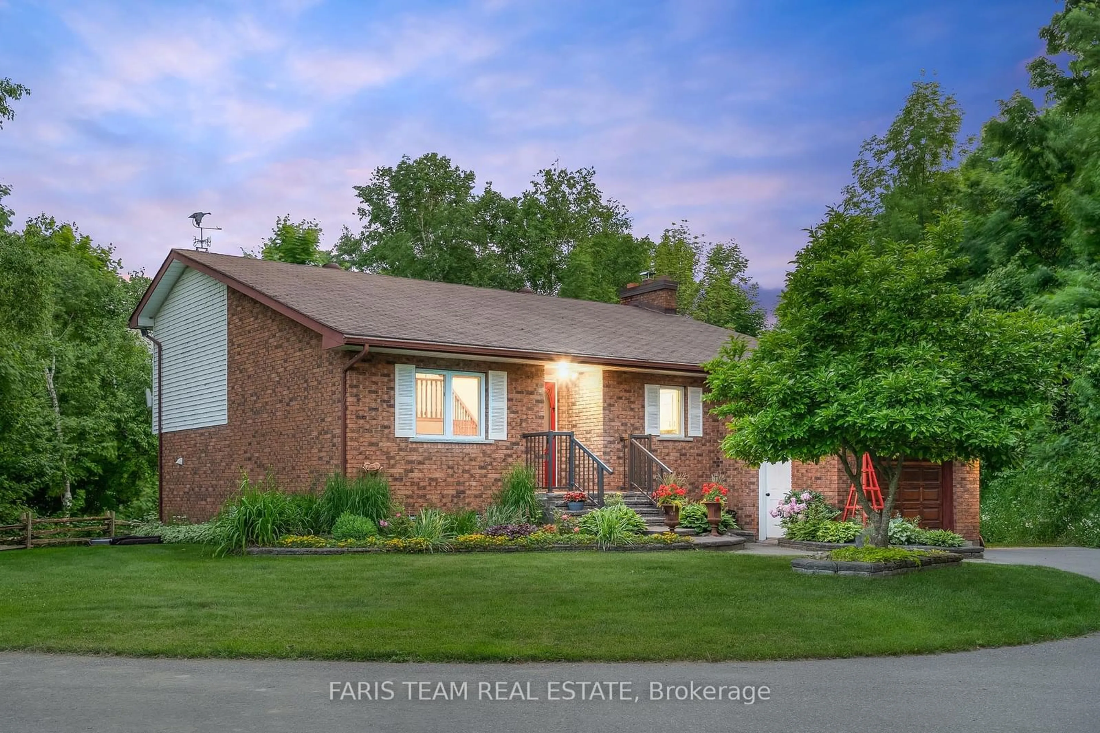 Frontside or backside of a home for 1512 Scarlett Line, Springwater Ontario L0L 1P0