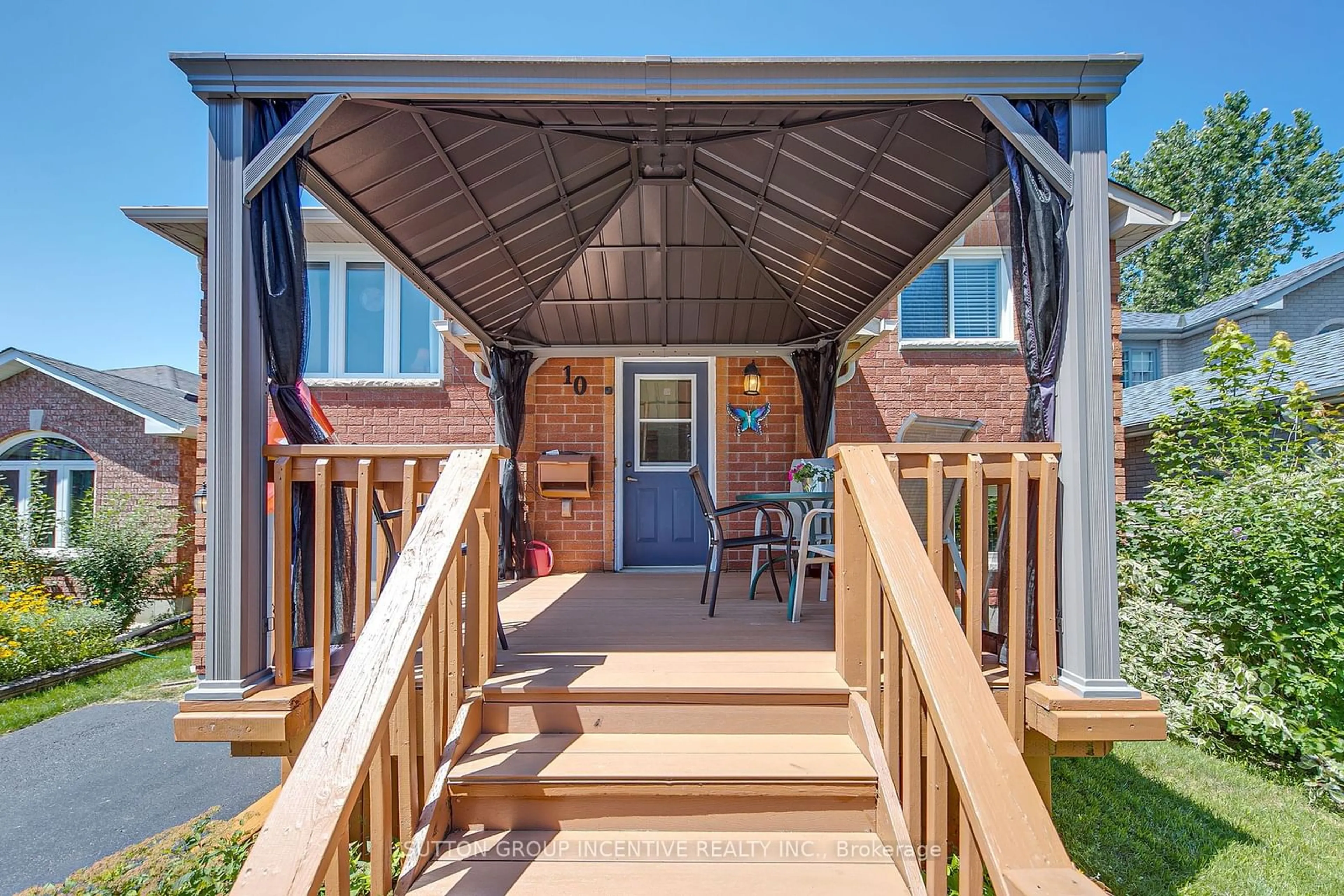Patio for 10 Palling Lane, Barrie Ontario L4M 6H4