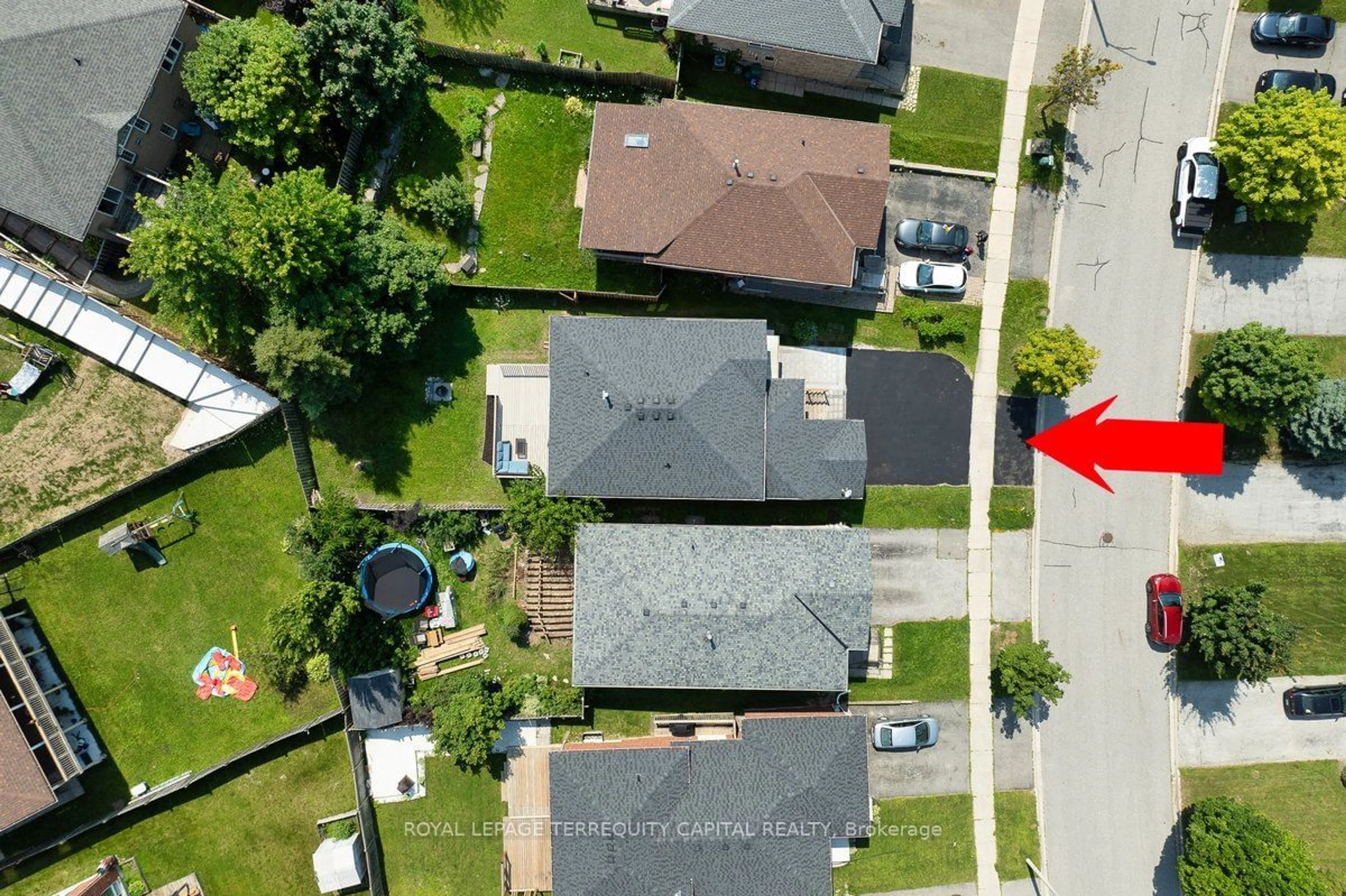 Frontside or backside of a home for 39 Forest Dale Dr, Barrie Ontario L4M 6M7