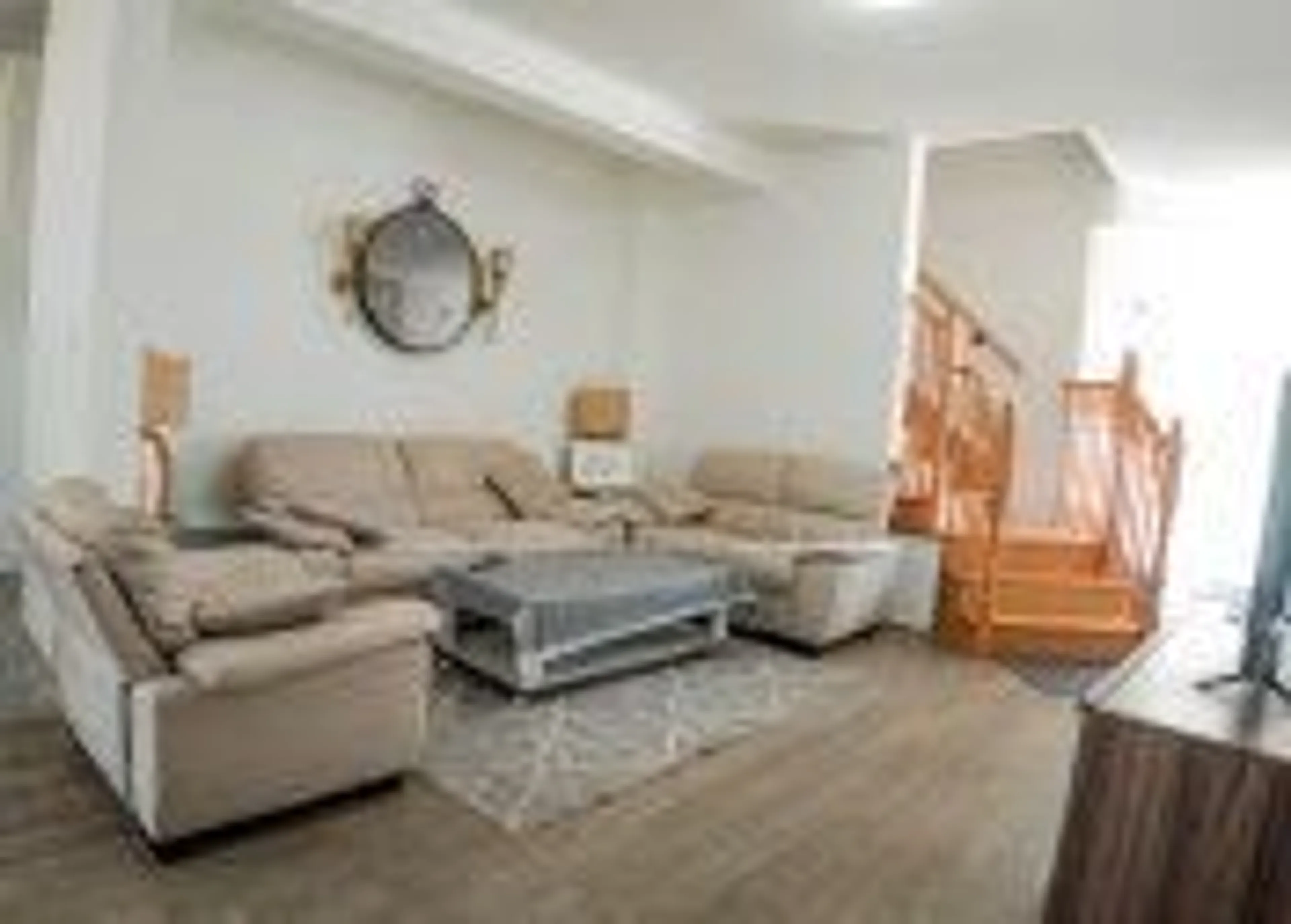 Living room, wood floors for 32 Mabern St, Barrie Ontario L9J 0B1