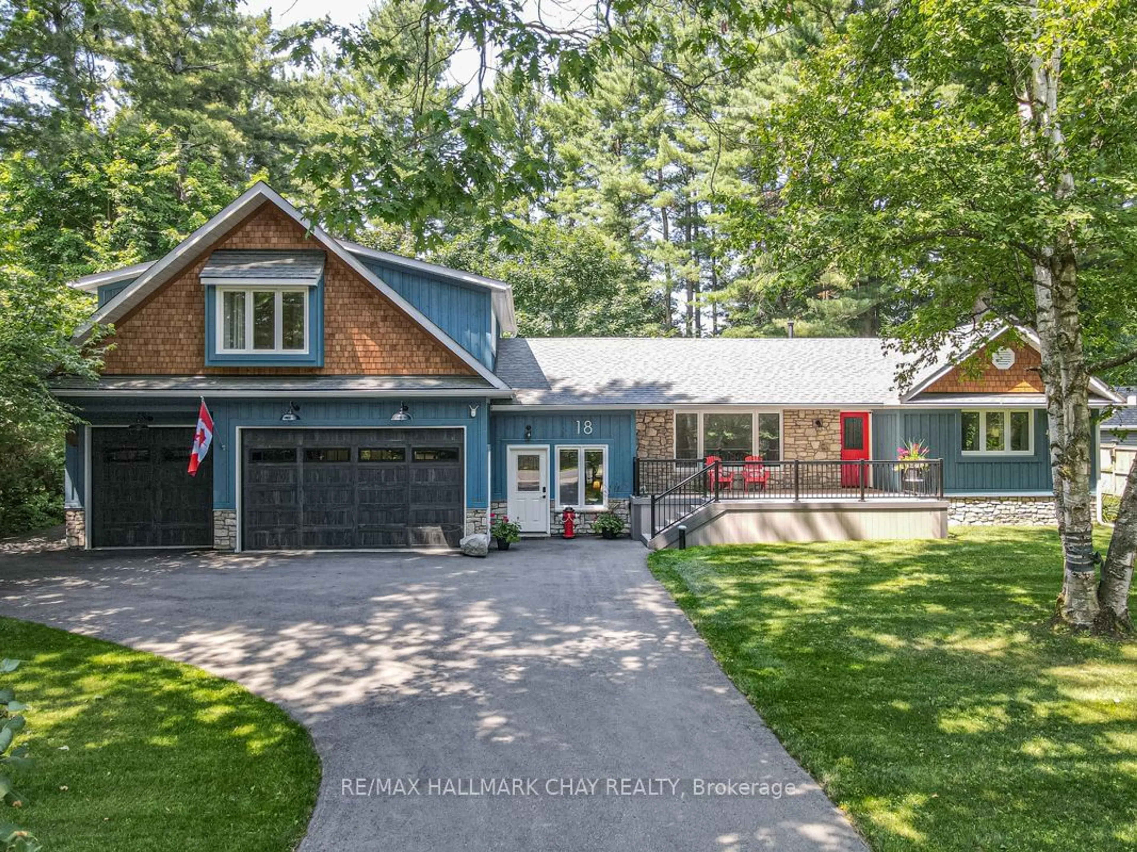 Frontside or backside of a home for 18 Lawrence Ave, Springwater Ontario L9X 0W3