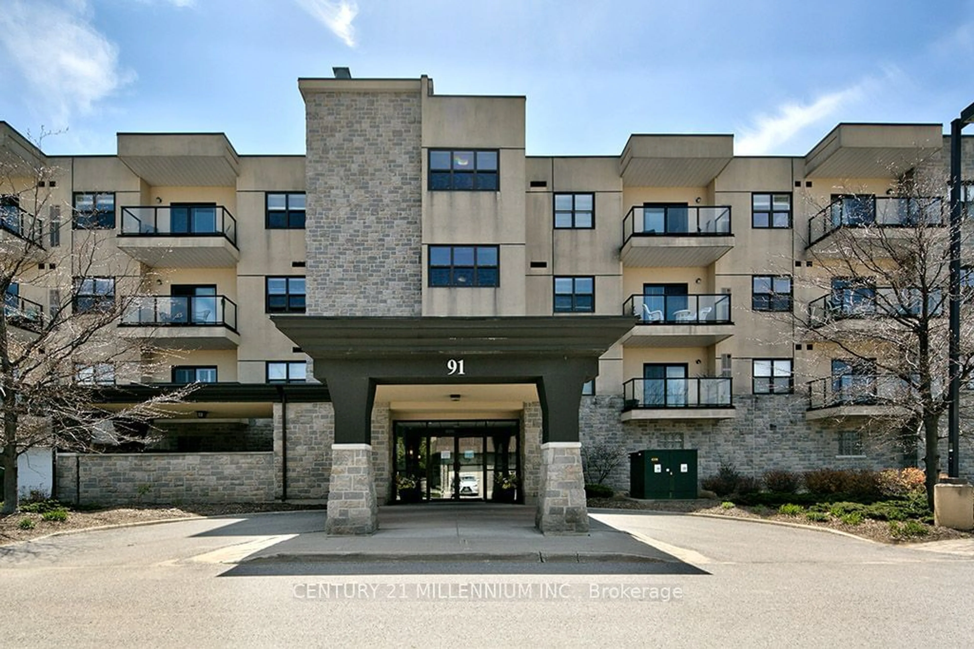 A pic from exterior of the house or condo for 91 Raglan St #204, Collingwood Ontario L9Y 0B2