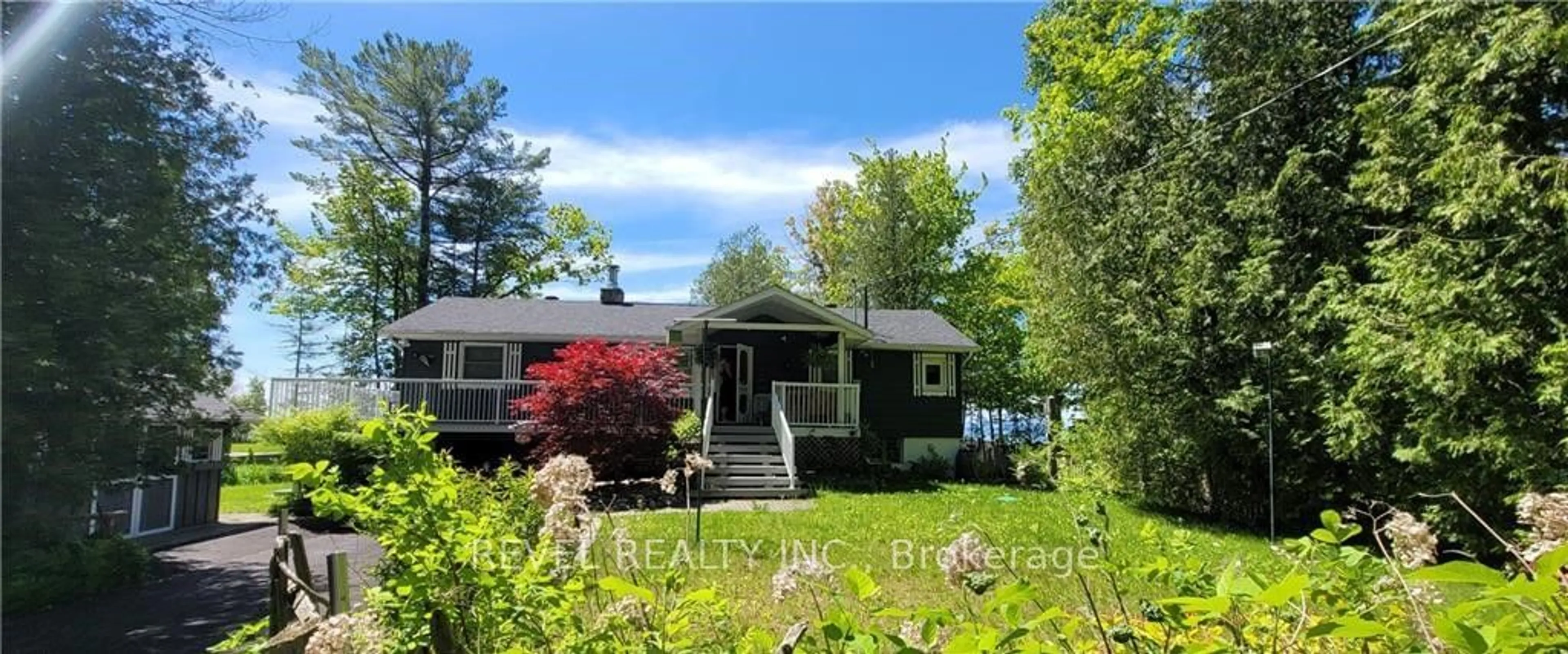 Cottage for 1336 Tiny Beaches Rd, Tiny Ontario L9M 0H3