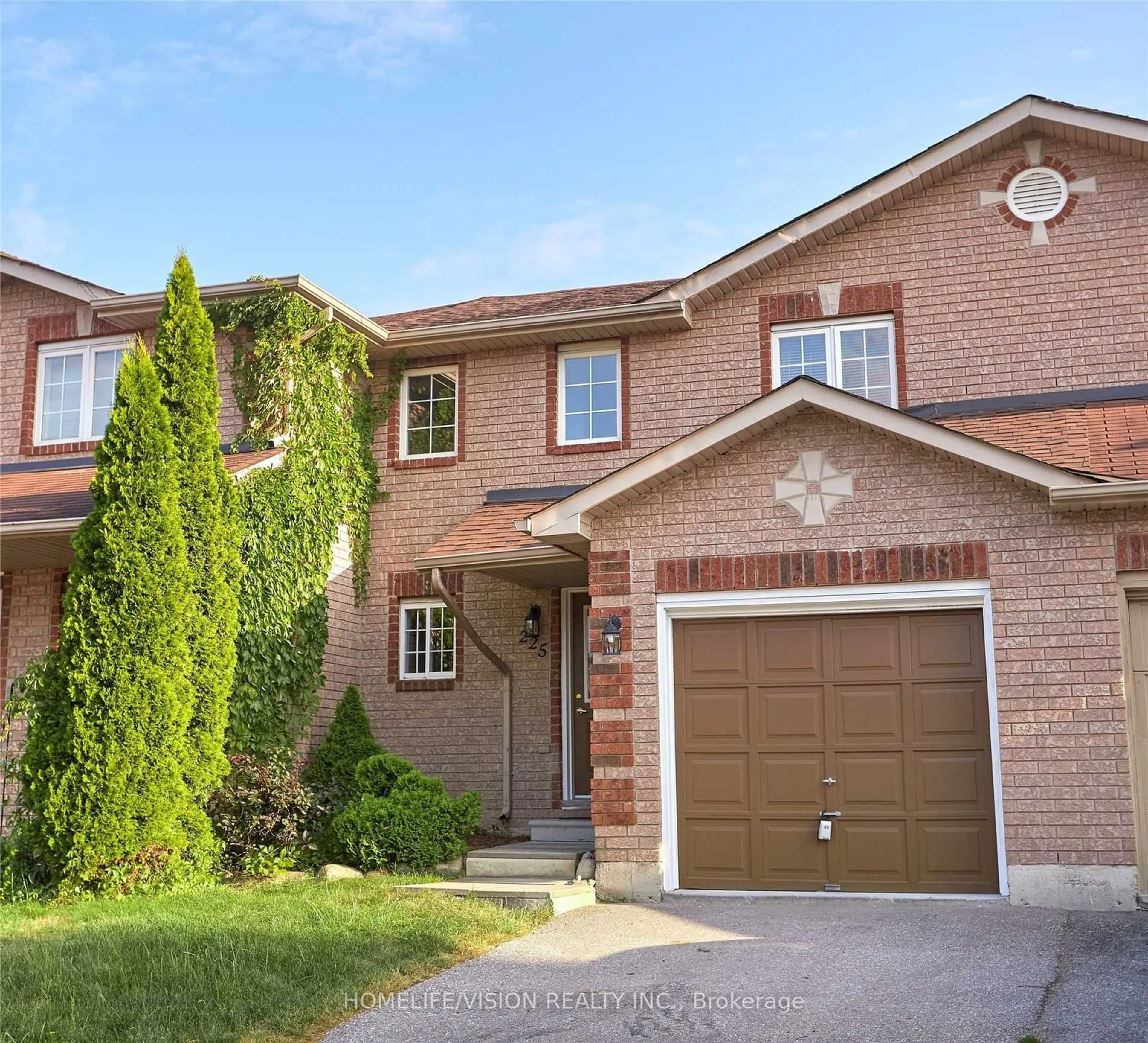 Home with brick exterior material for 225 TUNBRIDGE Rd, Barrie Ontario L4M 6R6
