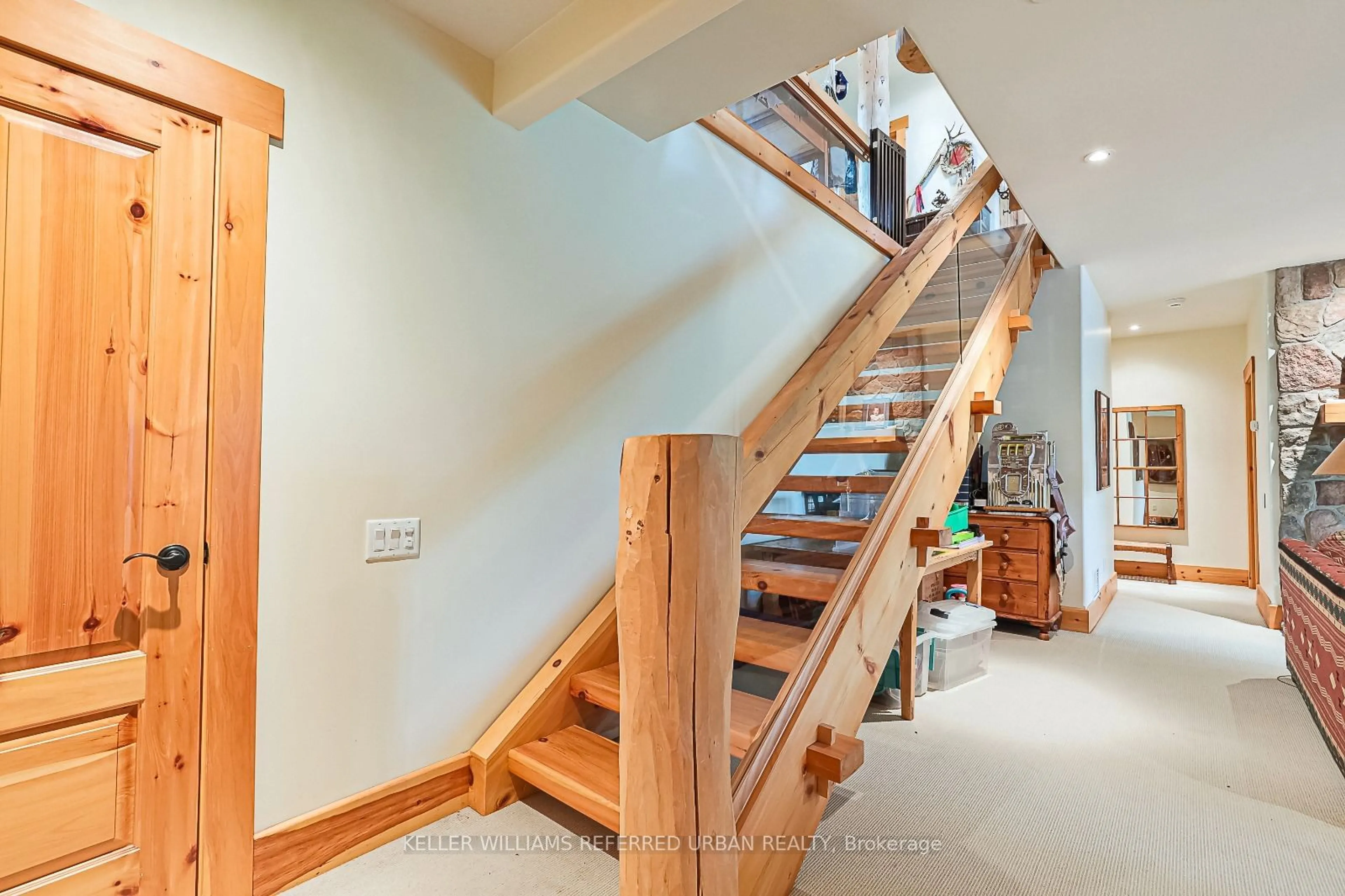 Stairs for 2623 Conc 10 N Nottawasaga Rd, Clearview Ontario L9Y 3Y9