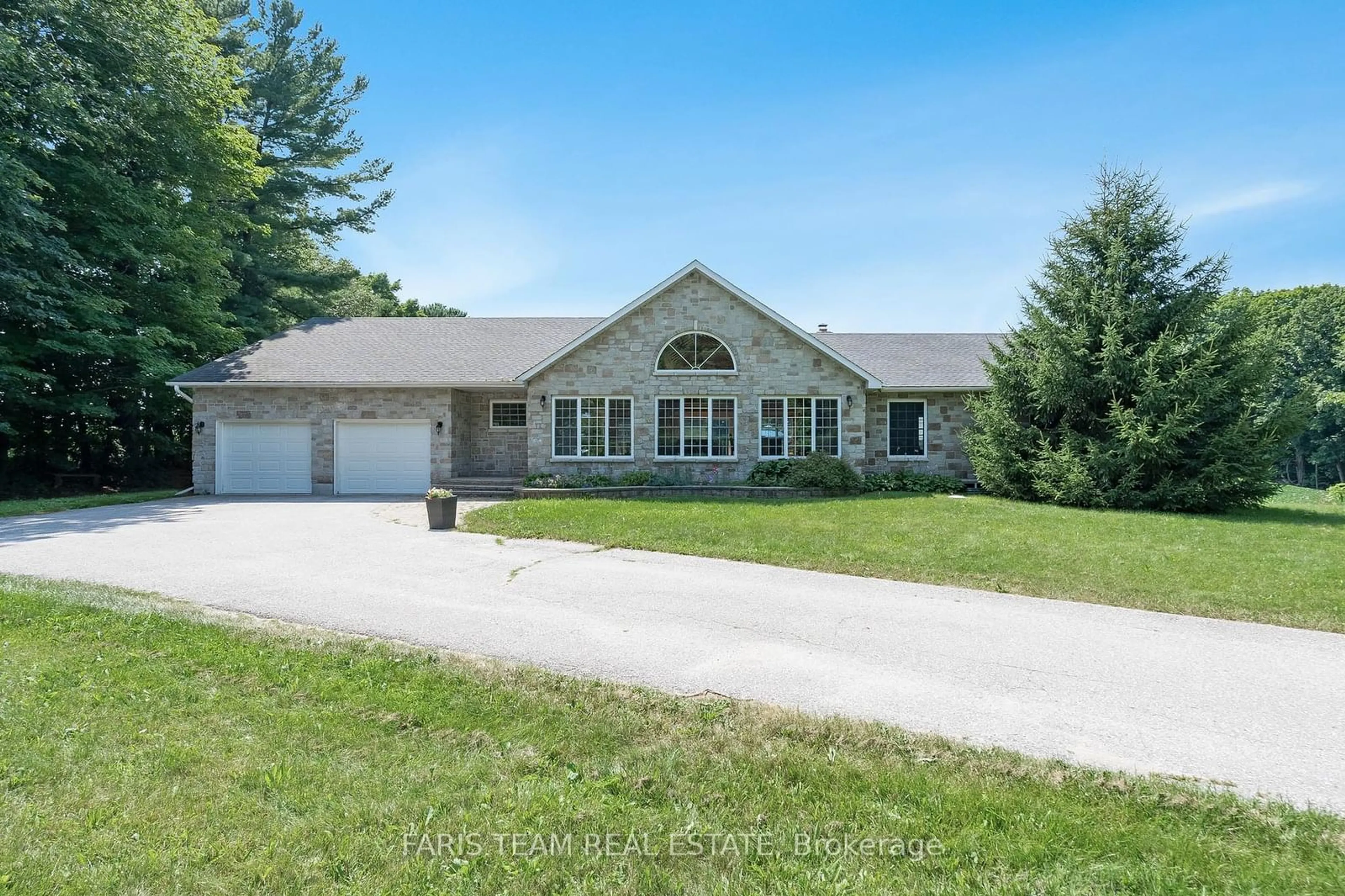 Frontside or backside of a home for 2140 Old Second Rd, Springwater Ontario L4M 4Y8