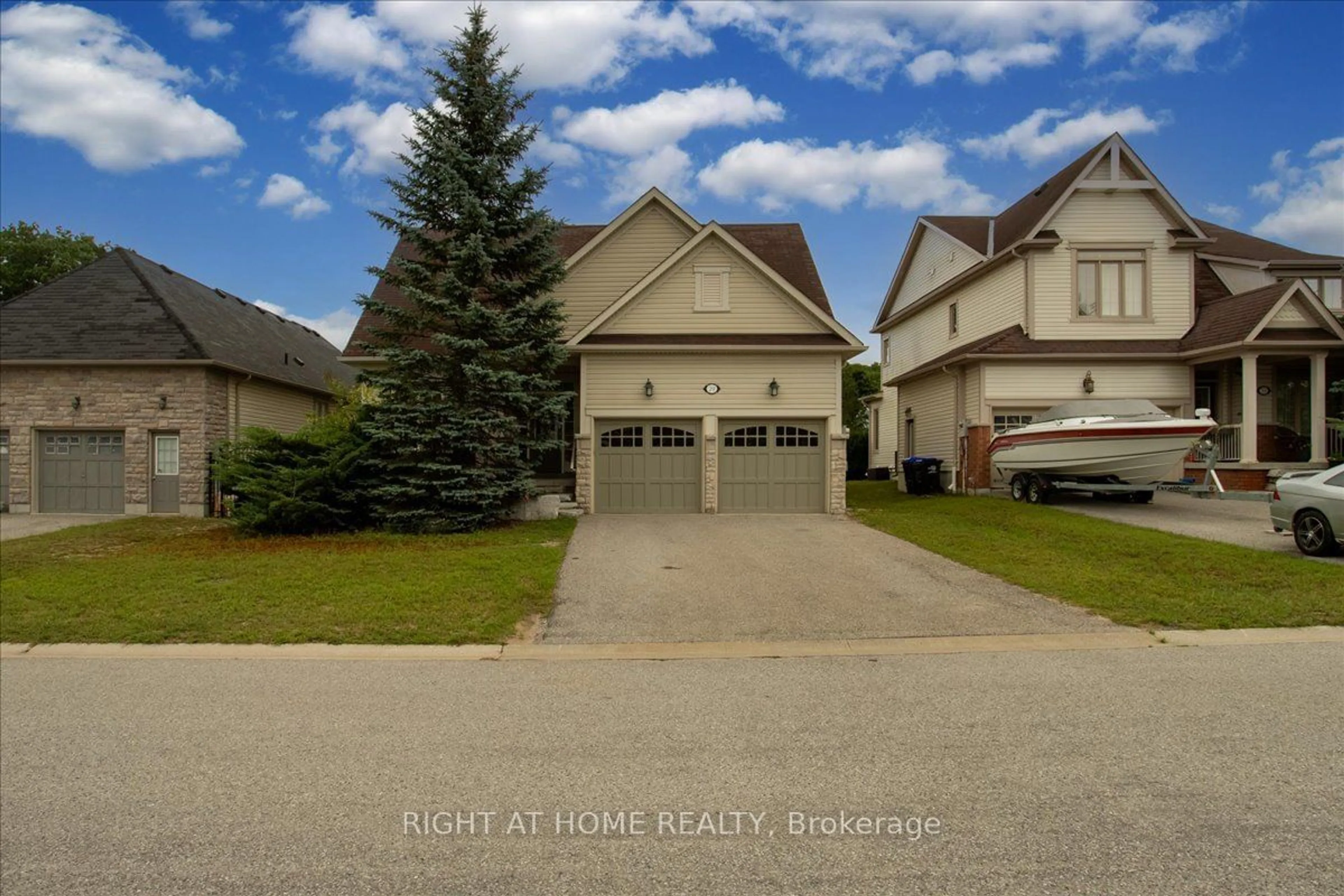 Frontside or backside of a home for 29 Christy Dr, Wasaga Beach Ontario L9Z 1C9