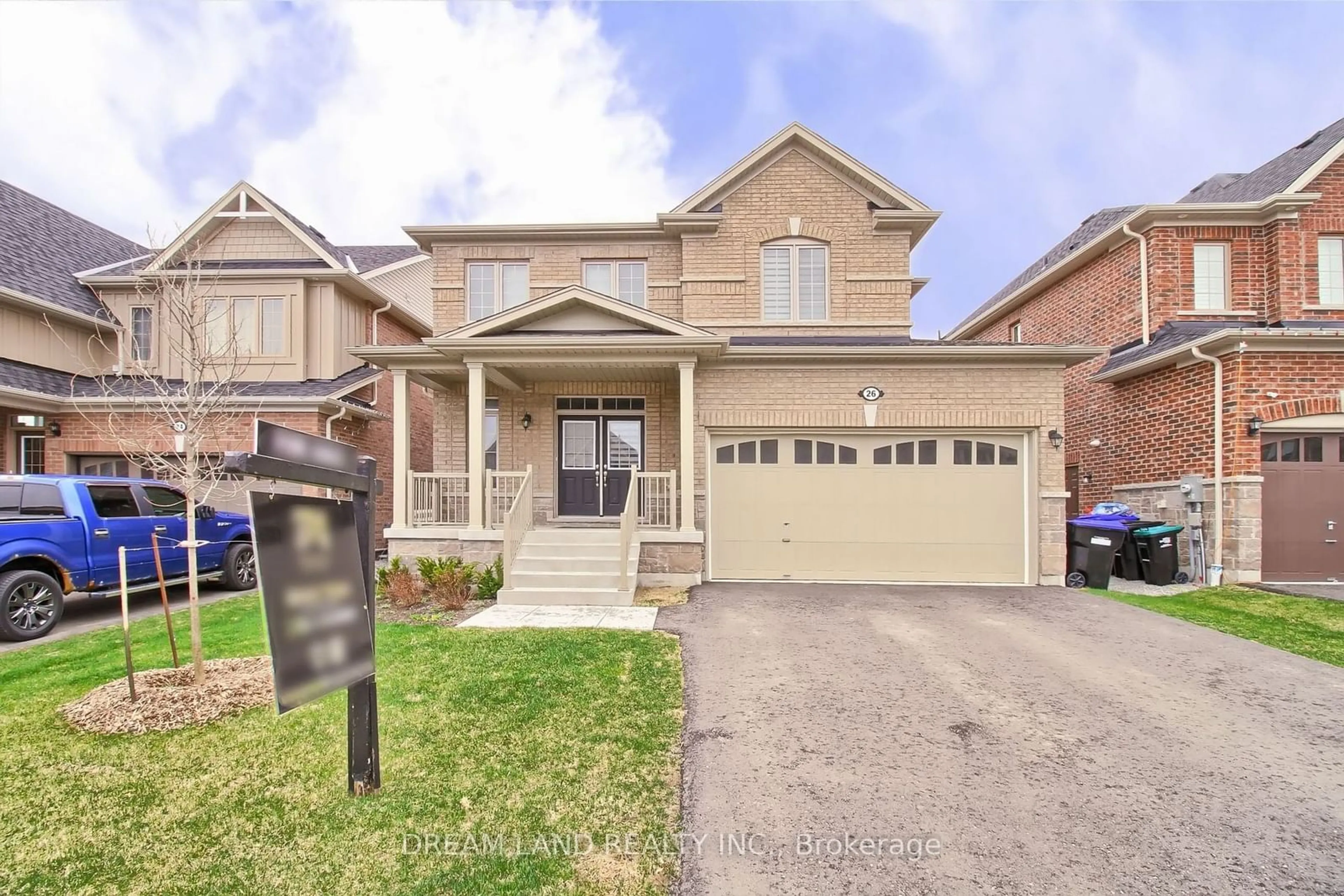 Frontside or backside of a home, the street view for 26 Samuel Cres, Springwater Ontario L9X 2A4