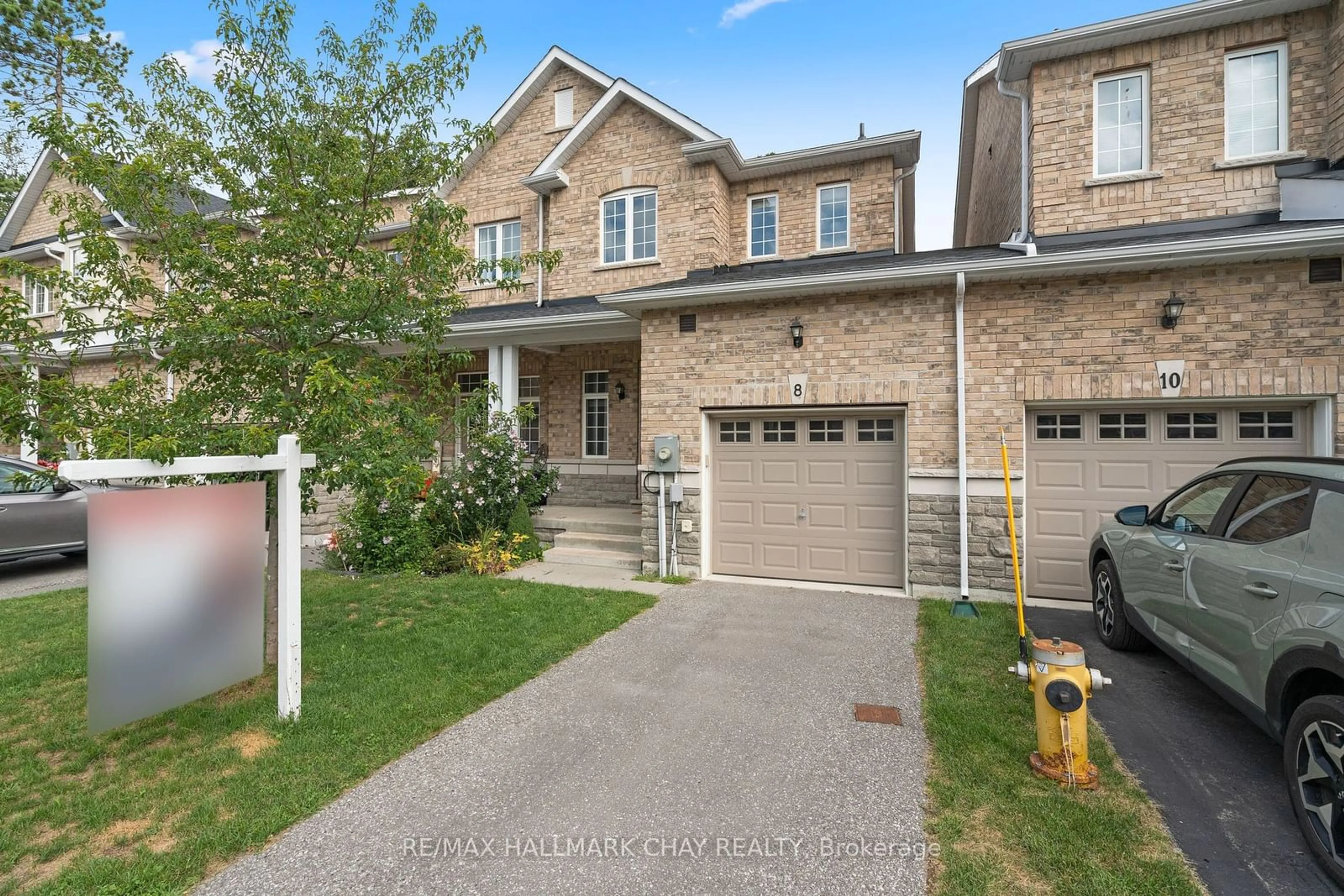 A pic from exterior of the house or condo, the street view for 8 Blasi Crt, Wasaga Beach Ontario L9Z 0H3