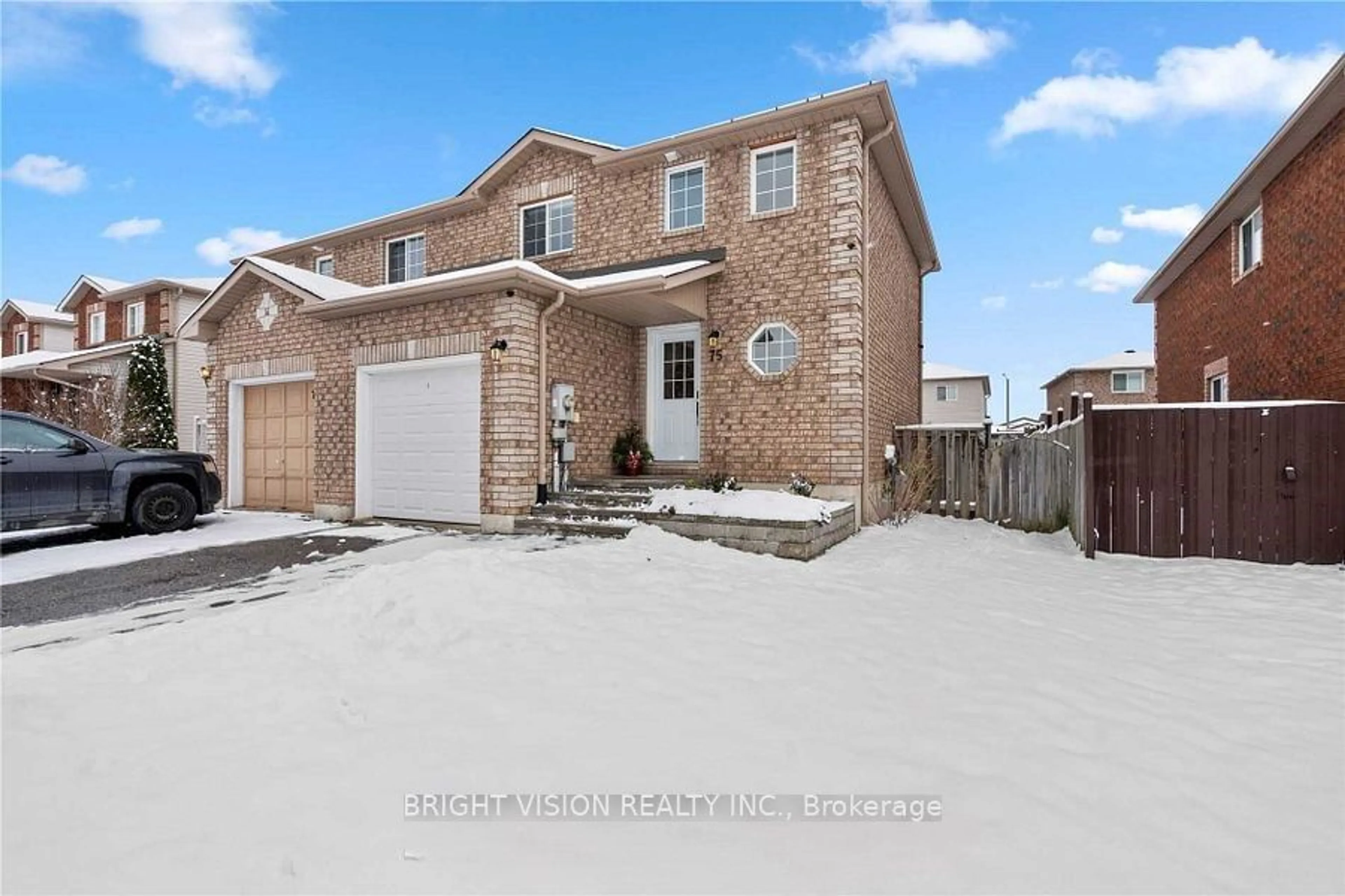 Frontside or backside of a home for 75 Larkin Dr, Barrie Ontario L4M 7B3