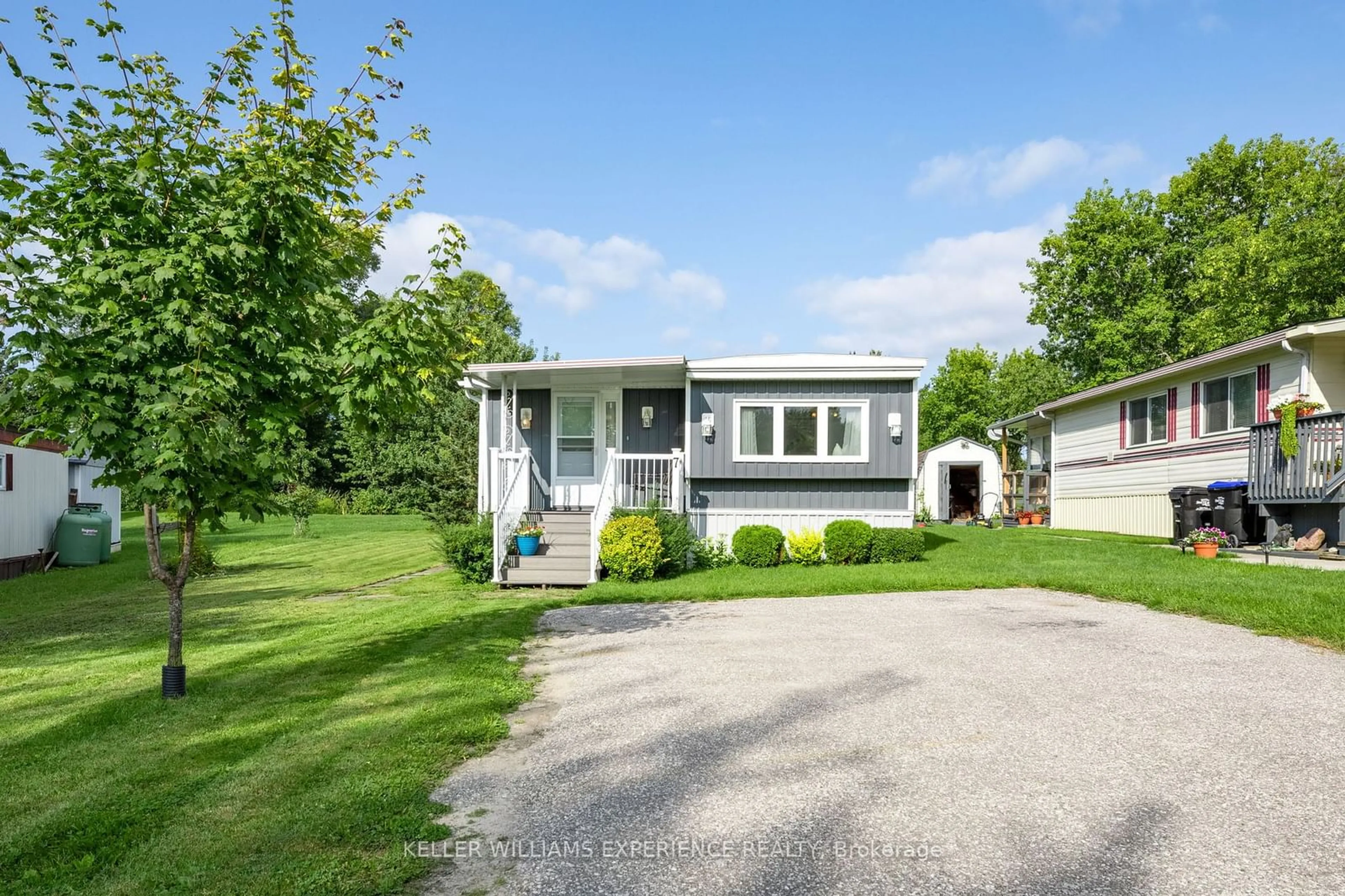 Frontside or backside of a home, cottage for 7 Stans Circ, Midland Ontario L4R 0B9