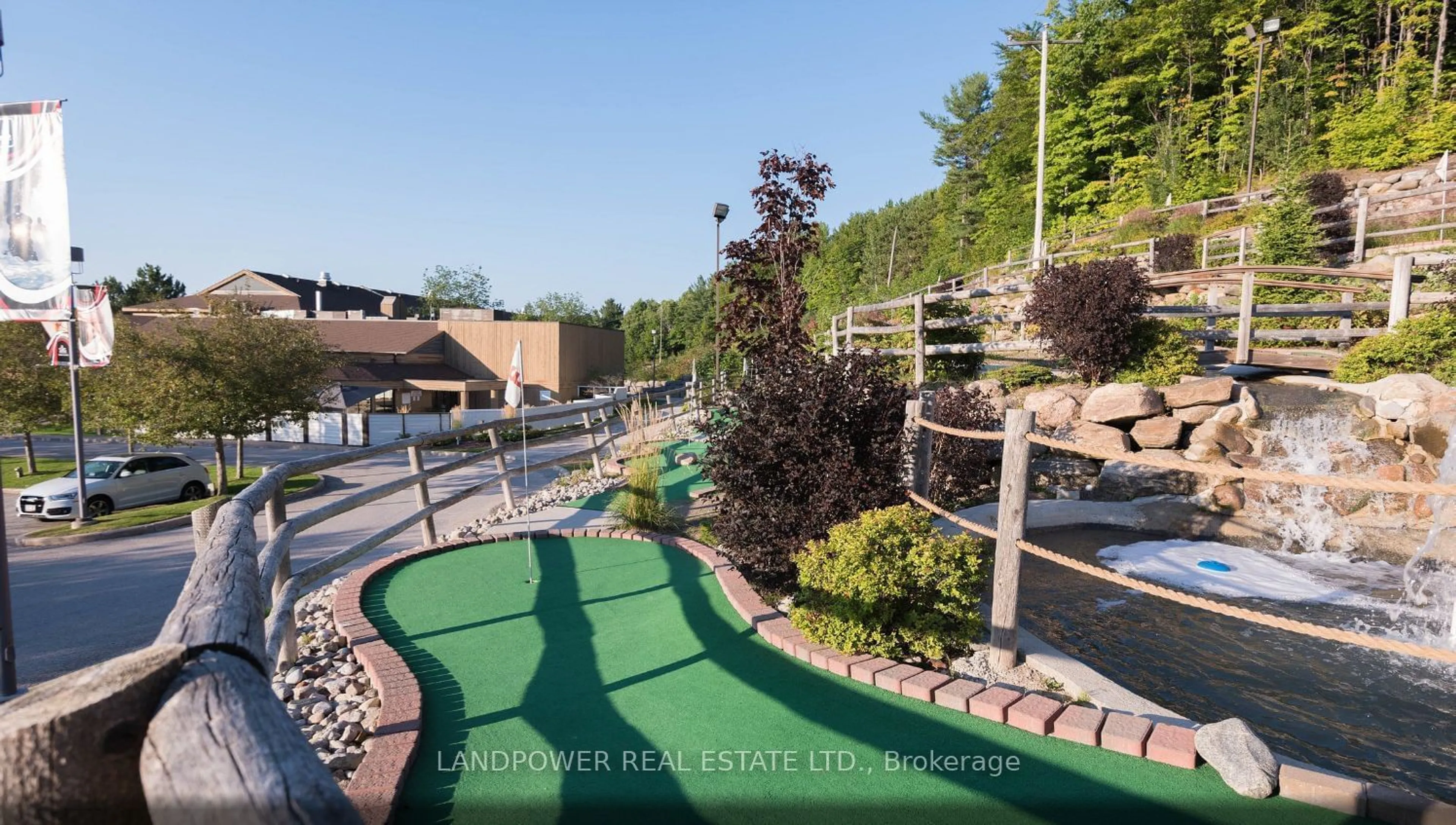 Pool for 80 Horseshoe Blvd #403, Oro-Medonte Ontario L4M 4Y8