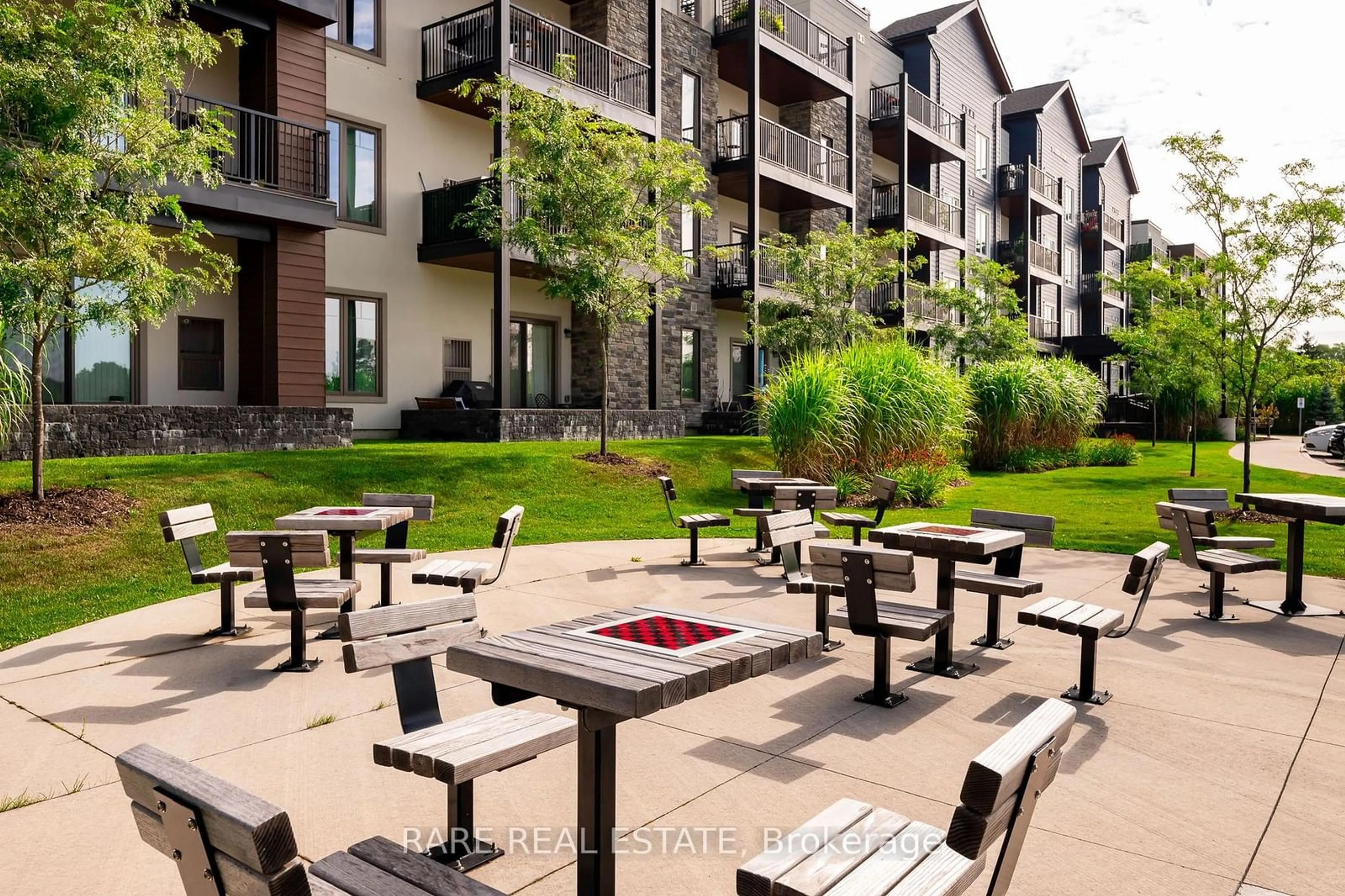 Patio for 54 Koda St #309, Barrie Ontario L9J 0J6