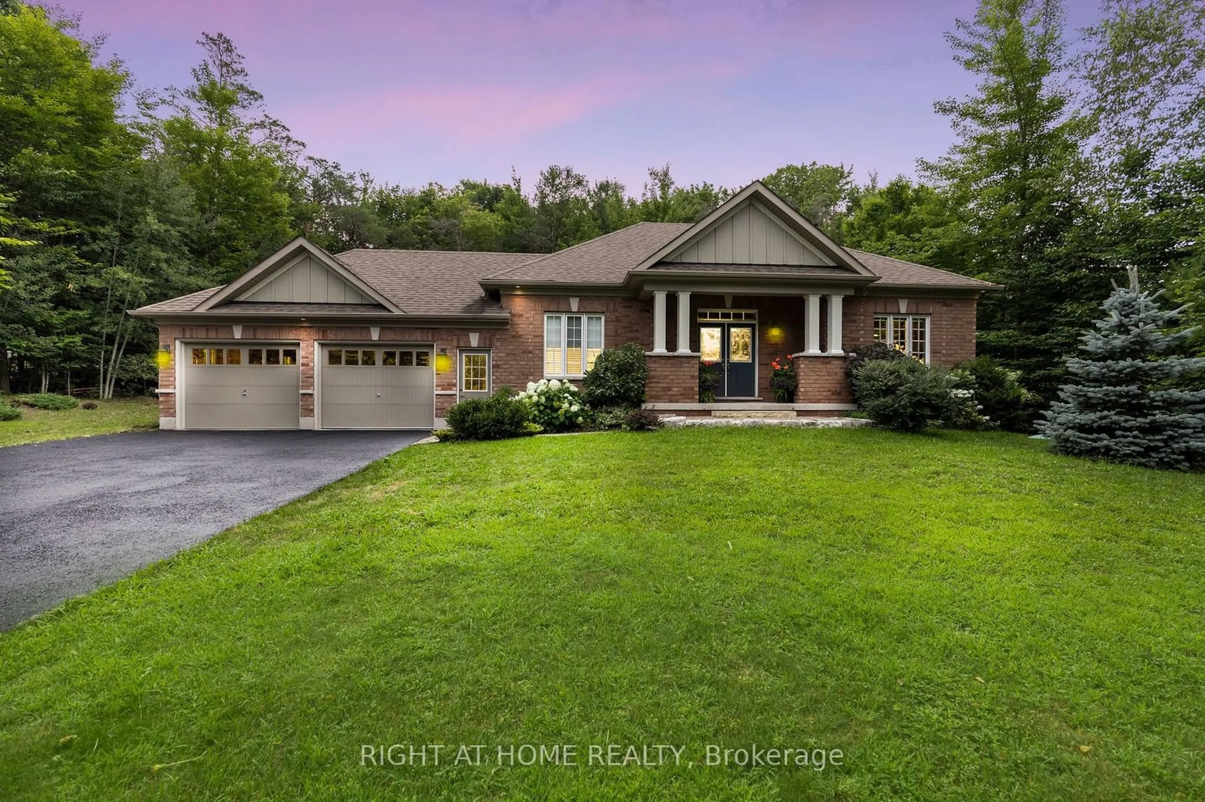 Frontside or backside of a home, cottage for 47 Diamond Valley Dr, Oro-Medonte Ontario L0L 2E0