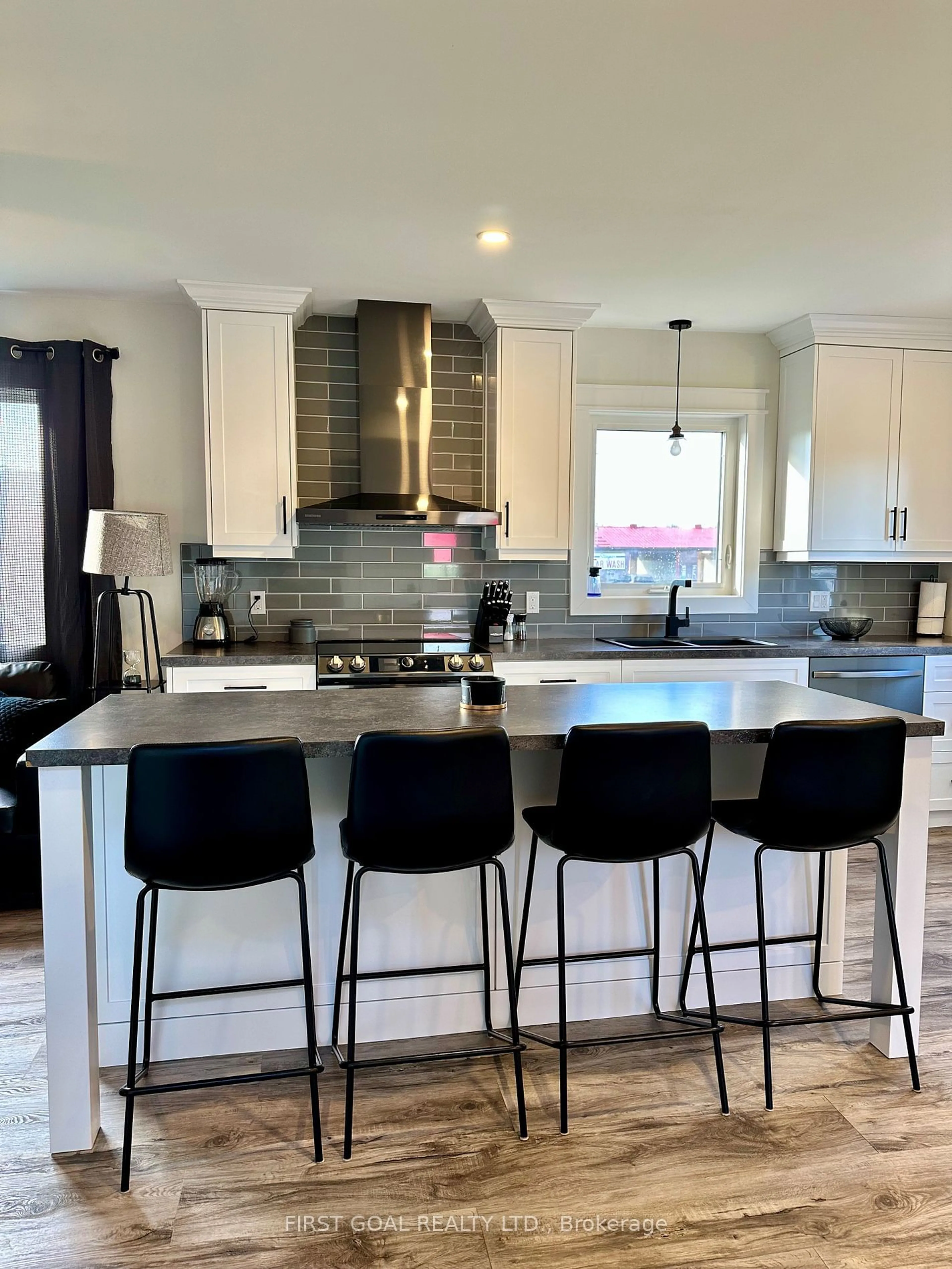Open concept kitchen for 7455 91 County Rd, Clearview Ontario L0M 1S0