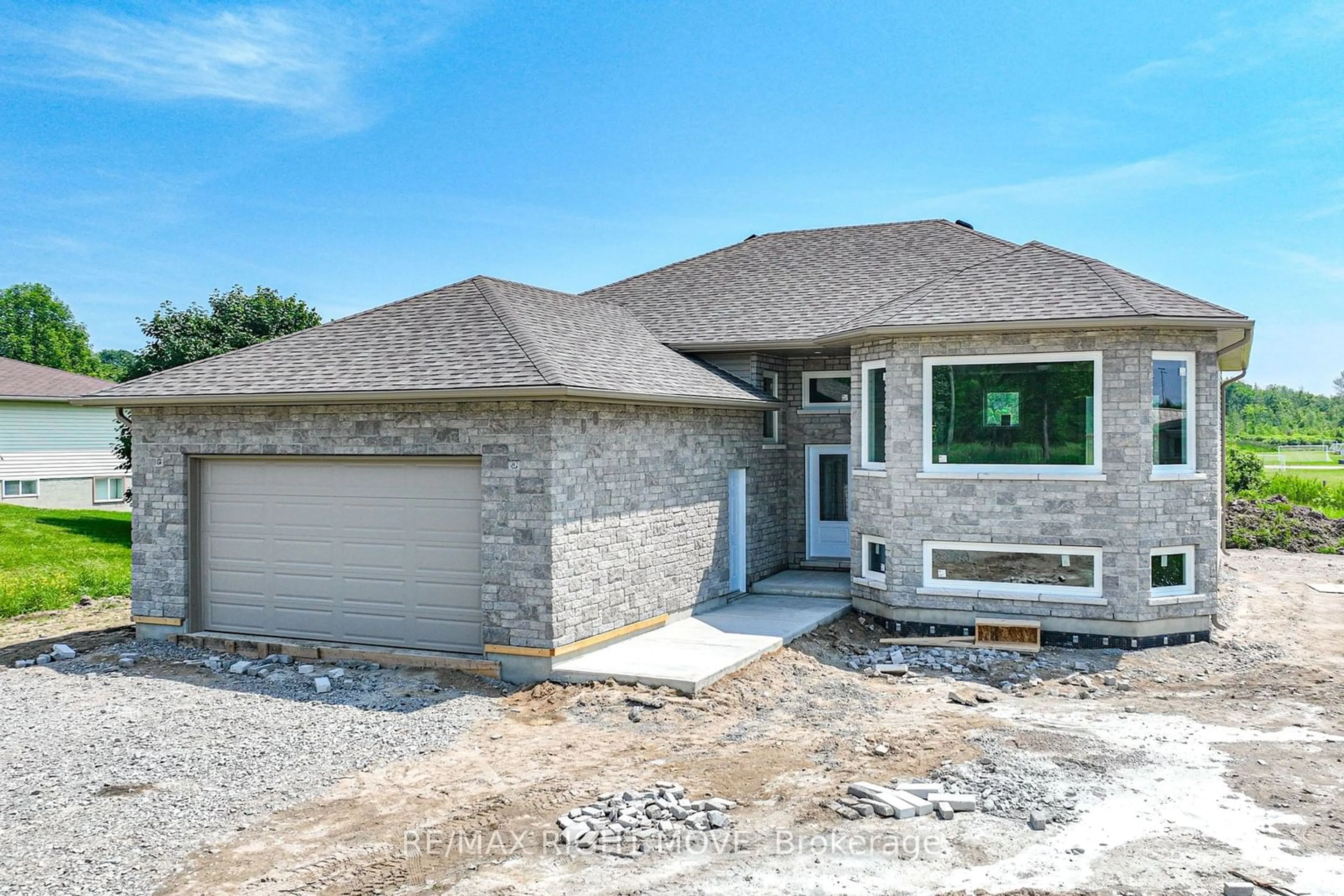 Home with brick exterior material for 5446 Highway 12 Rd, Ramara Ontario L3V 8J2