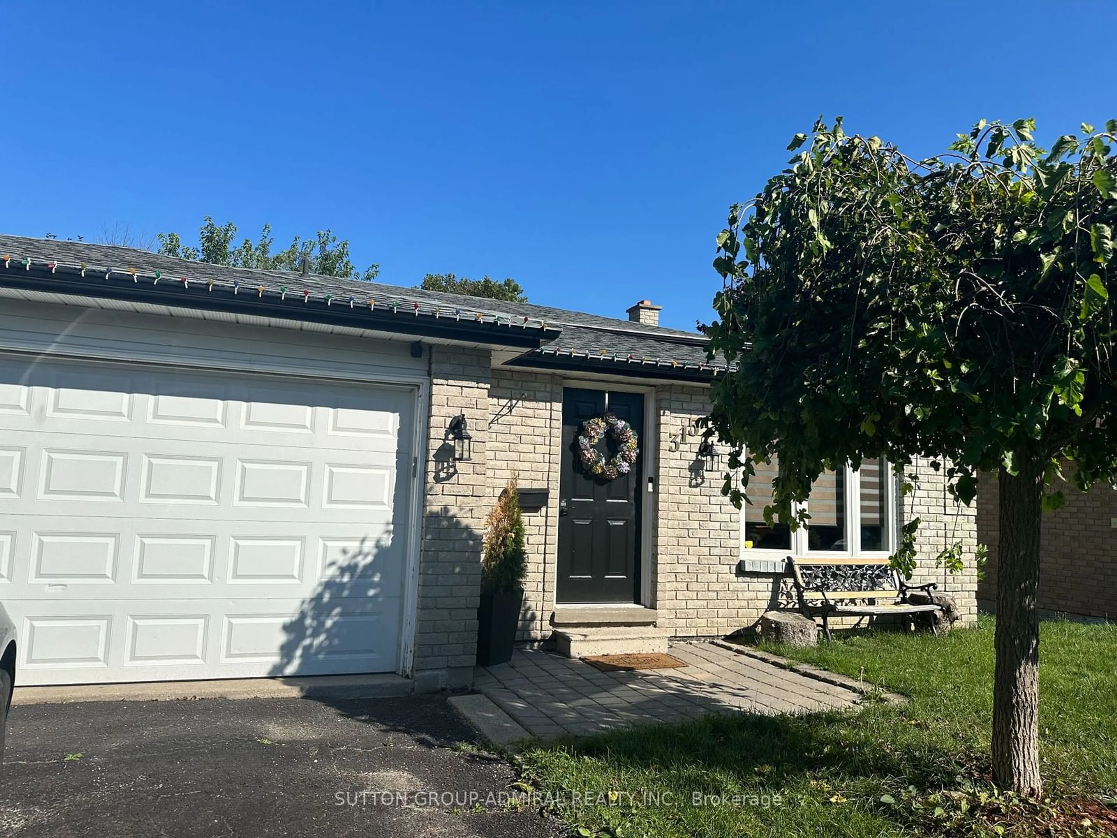 Frontside or backside of a home for 315 Nelson St, Barrie Ontario L4M 5P6