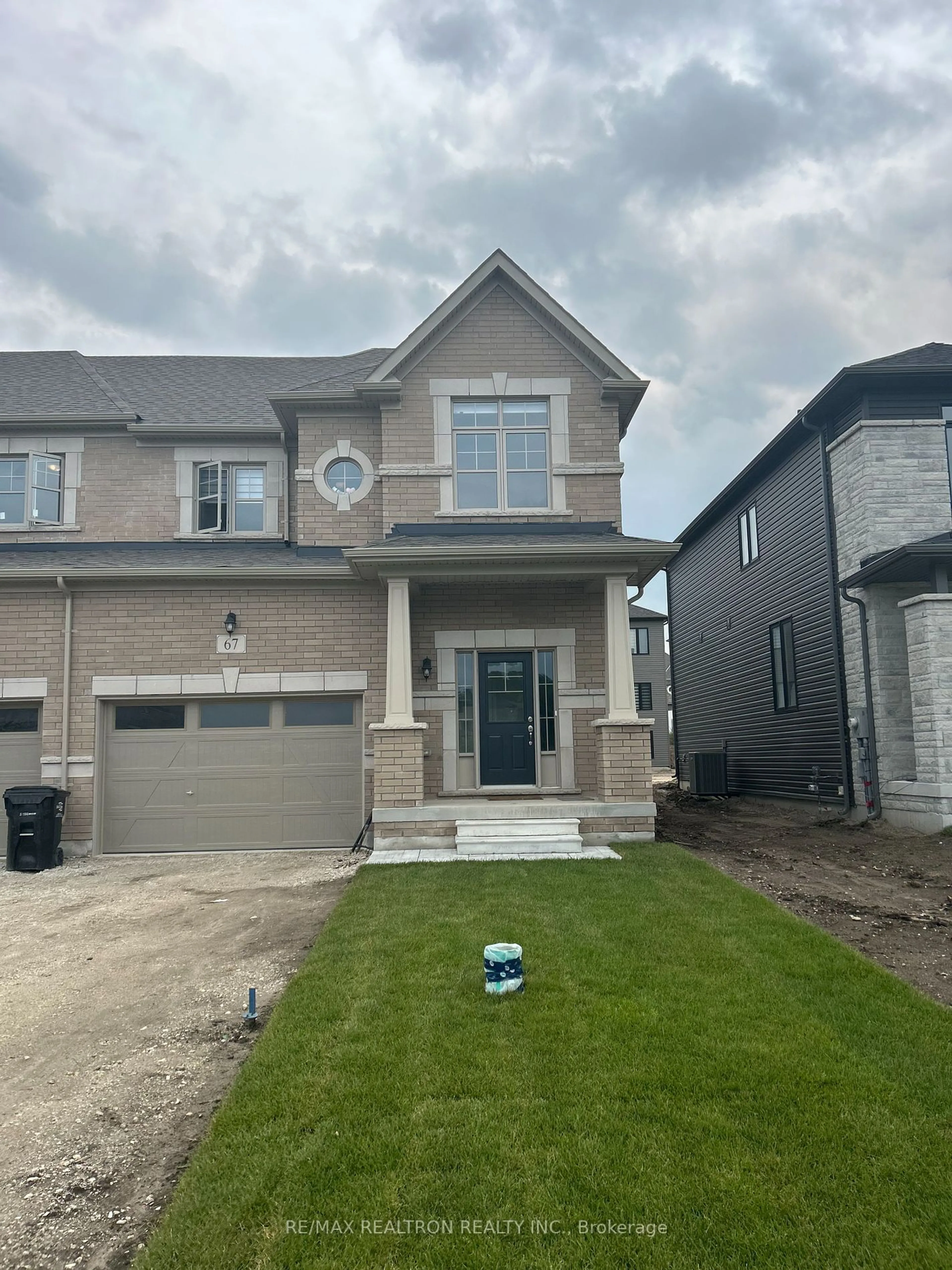 Frontside or backside of a home for 67 Federica Cres, Wasaga Beach Ontario L9Z 0N5