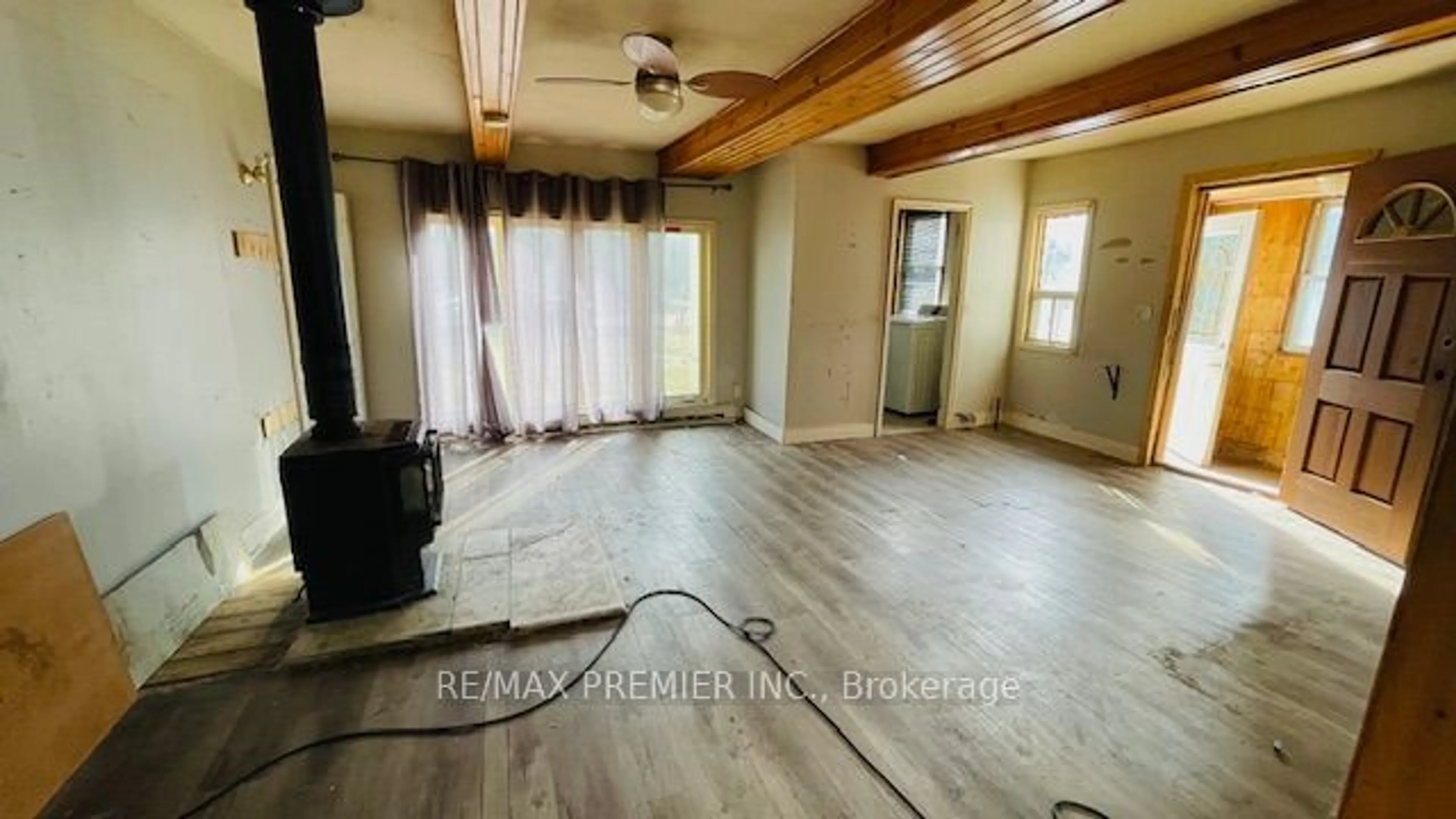 A pic of a room, wood floors for 26 George Ave, Wasaga Beach Ontario L9Z 2X9