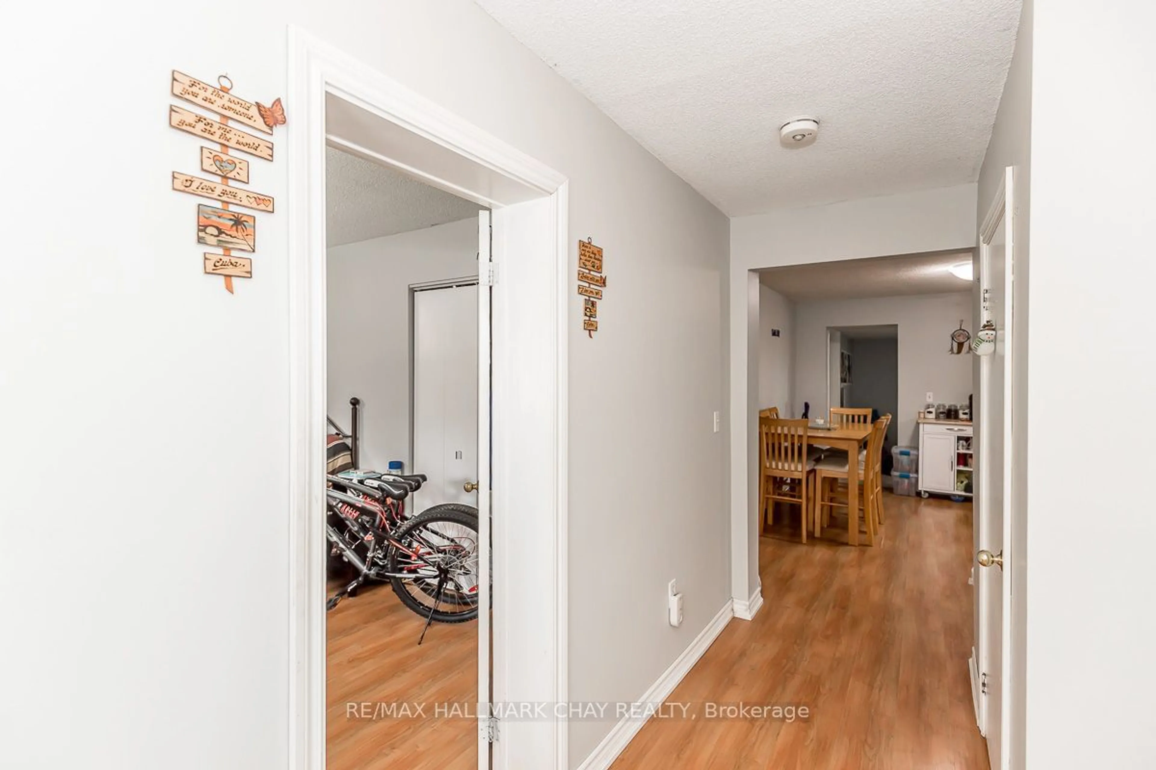 Indoor entryway, wood floors for 438 Hugel Ave, Midland Ontario L4R 1V3