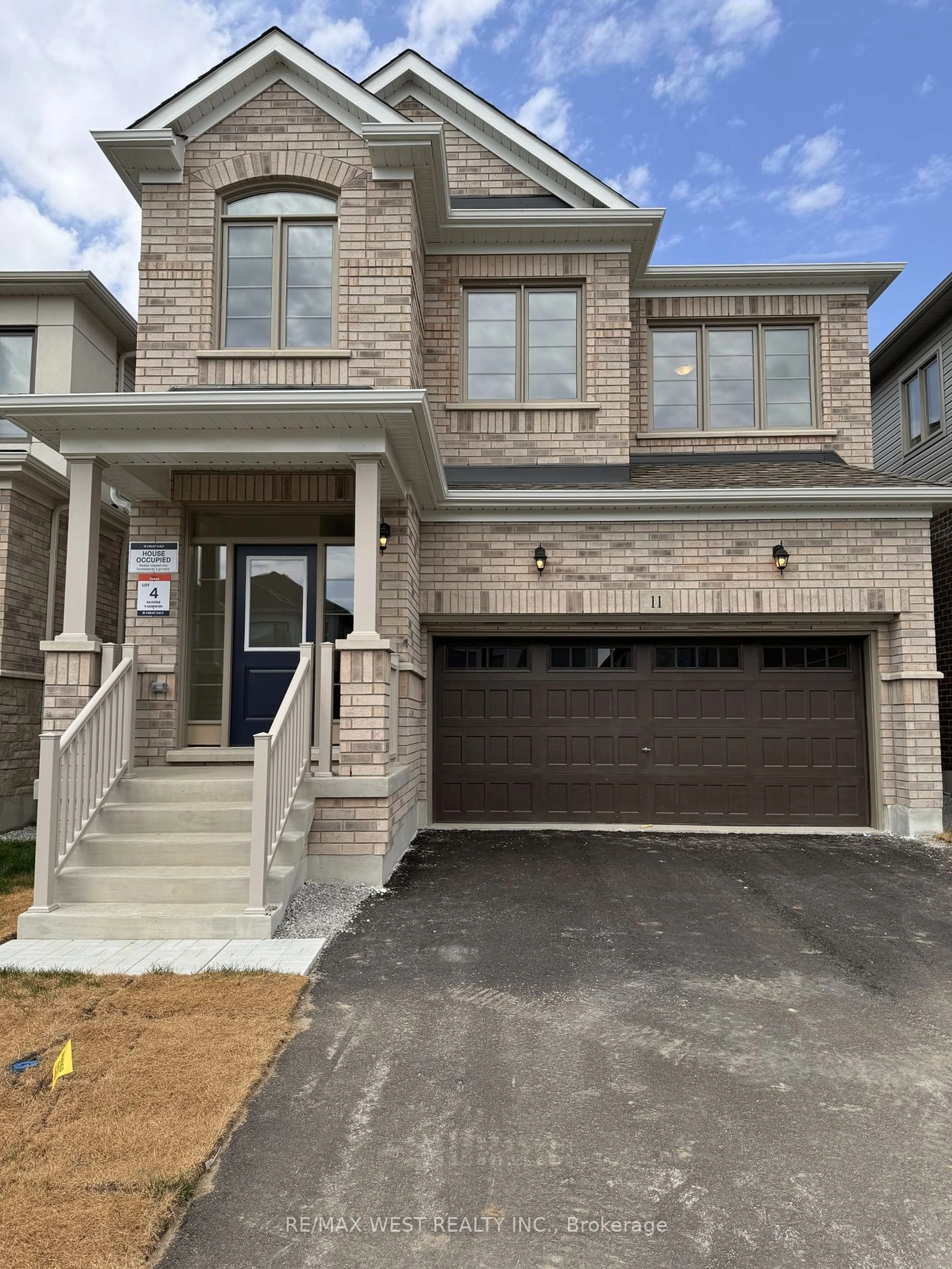 Home with brick exterior material for 11 Gemini Dr, Barrie Ontario L9J 0H6