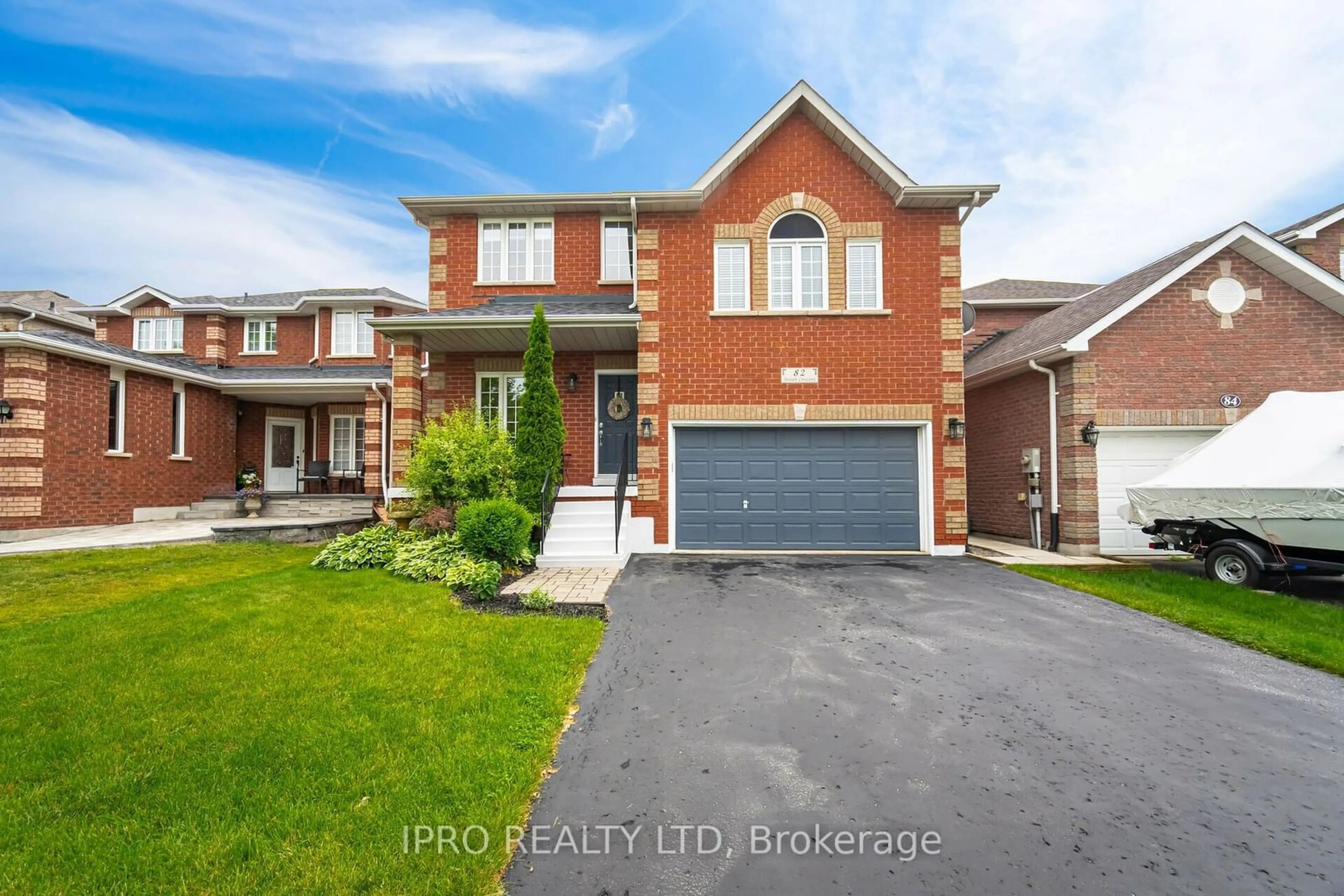 Frontside or backside of a home, the street view for 82 Joseph Cres, Barrie Ontario L4N 0Y2