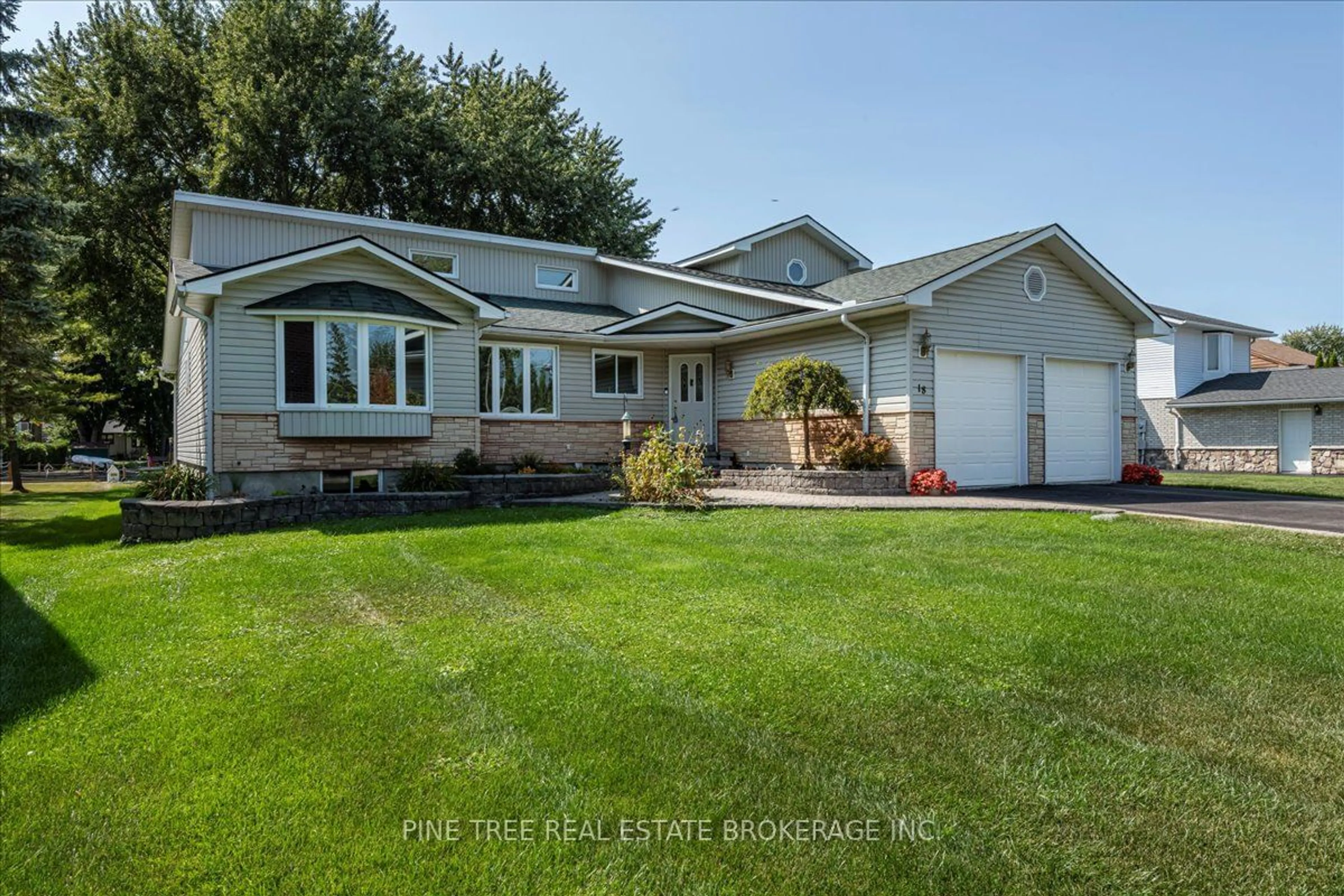 Frontside or backside of a home, cottage for 18 Turtle Path, Ramara Ontario L0K 1B0