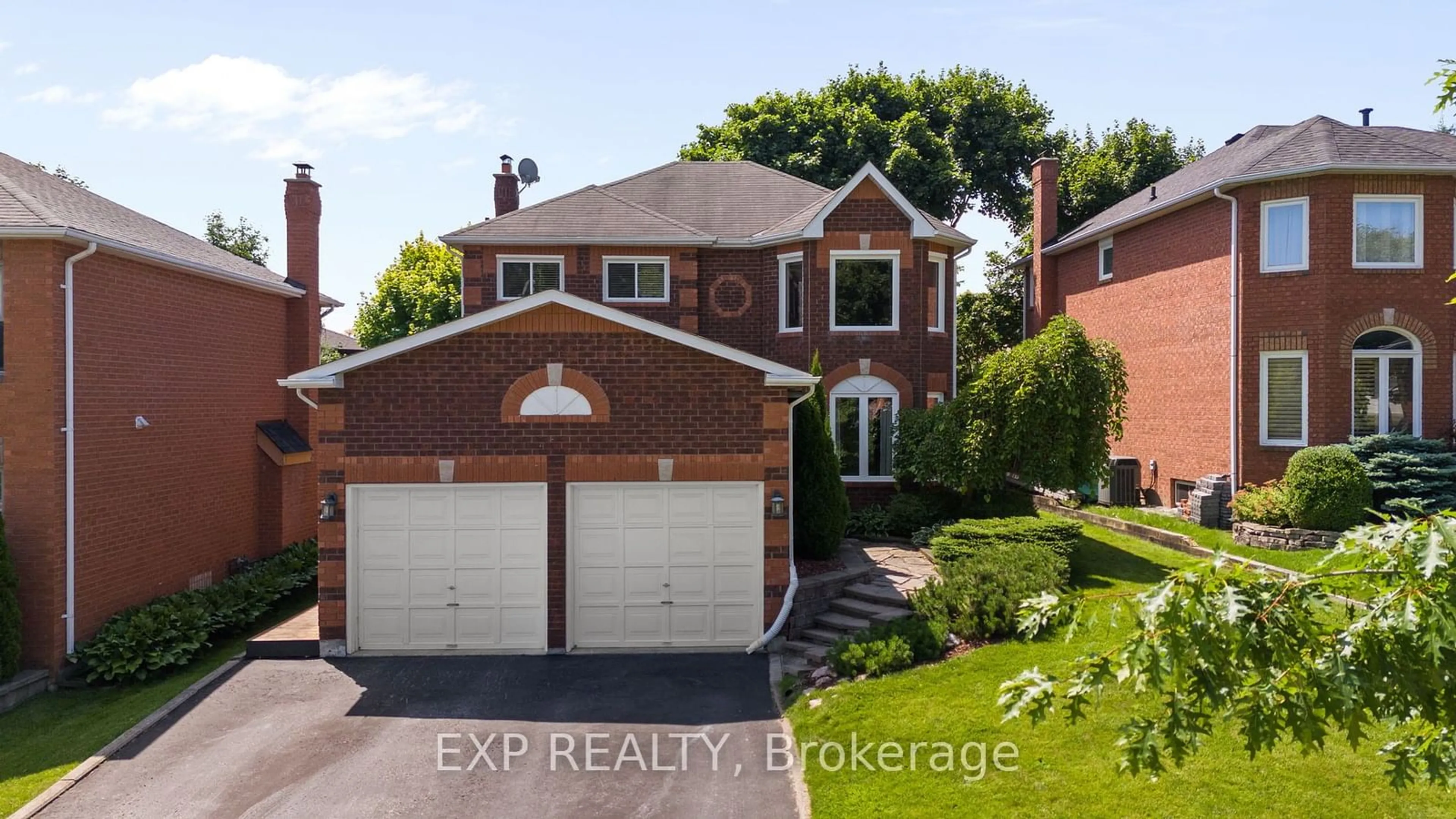 Frontside or backside of a home for 19 Peck St, Barrie Ontario L4N 7H4