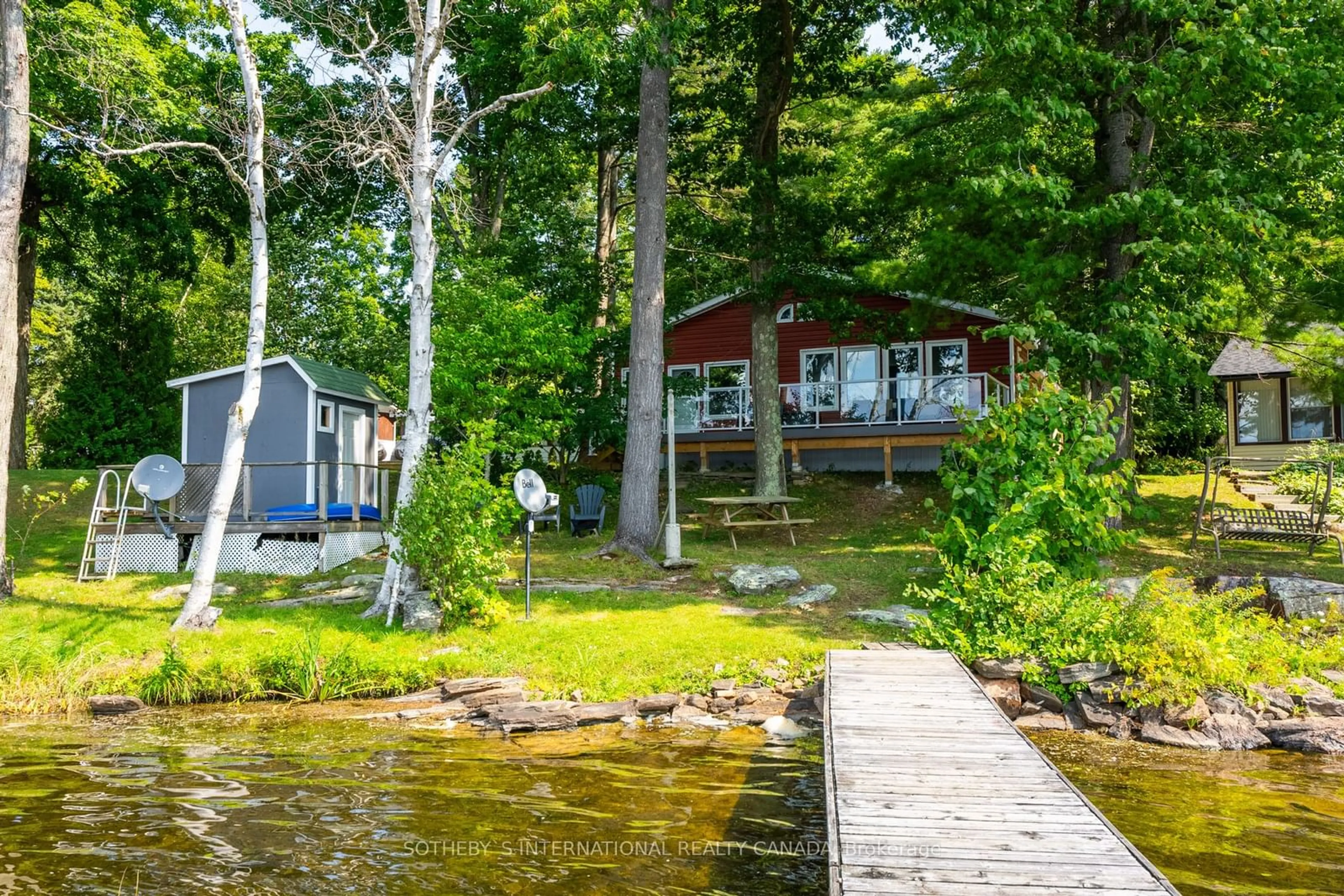 Patio, cottage for 1658 Peninsula Point Rd, Severn Ontario P0E 1N0