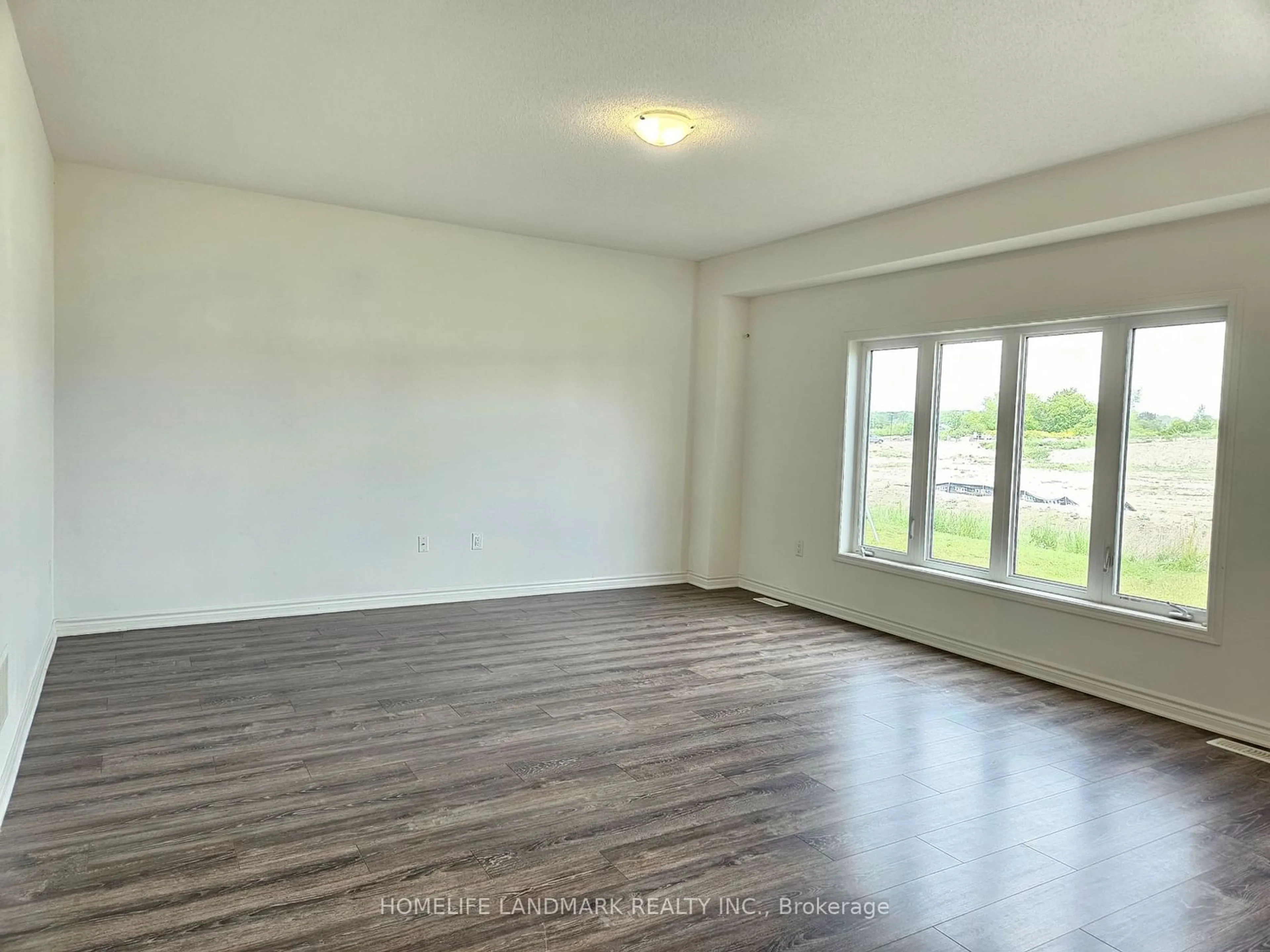 A pic of a room, wood floors for 20 Sandhill Crane Dr, Wasaga Beach Ontario L9Z 0J6