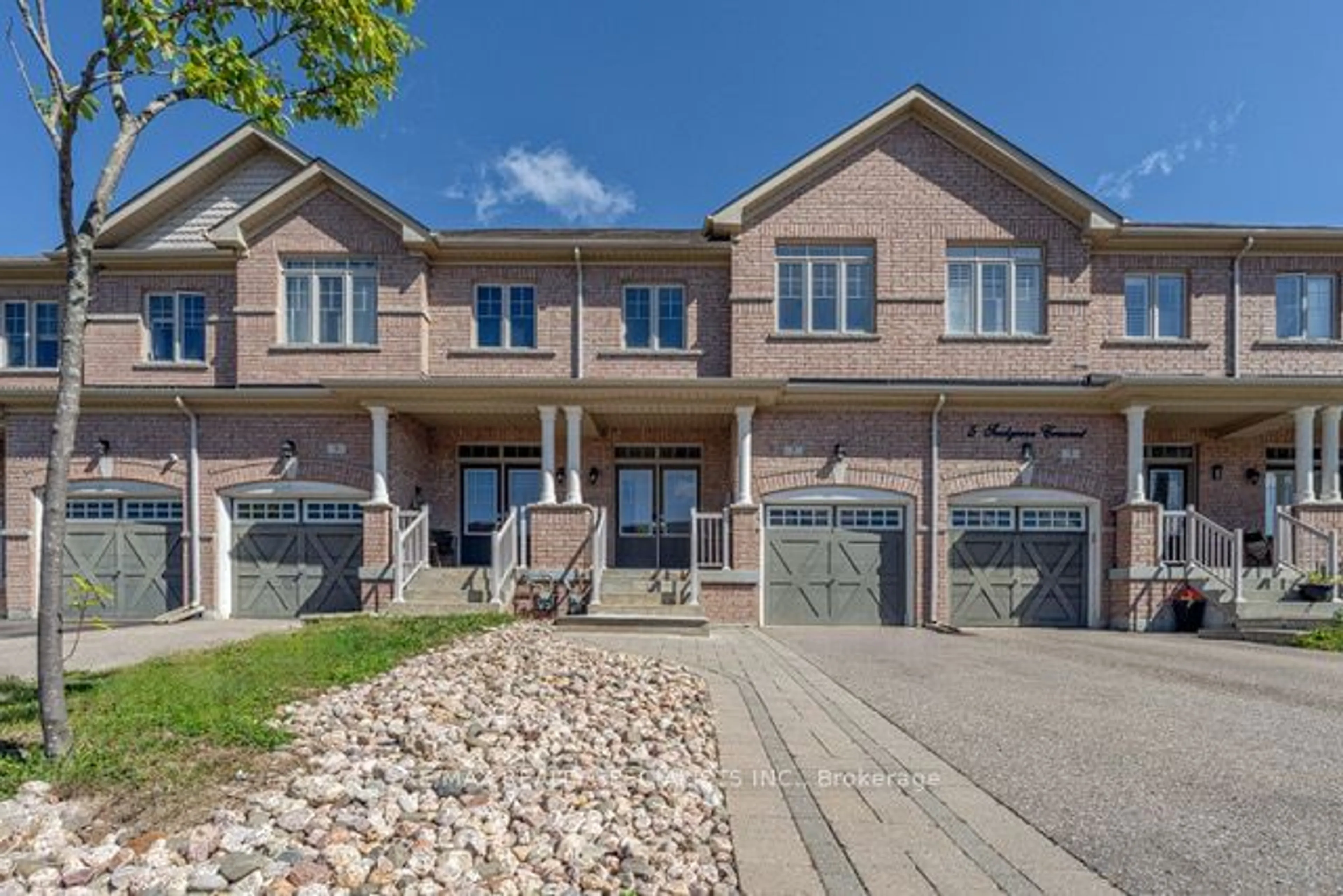 Home with brick exterior material for 7 Snelgrove Cres, Barrie Ontario L4N 6R6