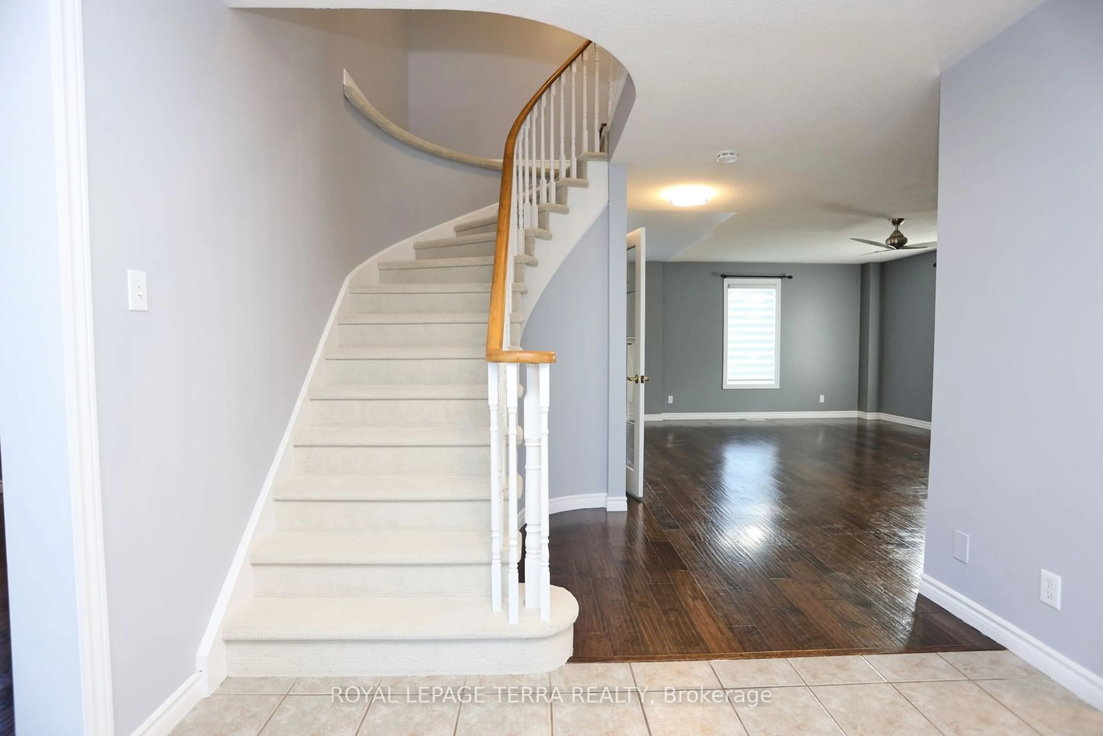 Stairs for 14 Ruffet Dr, Barrie Ontario L4N 0P1