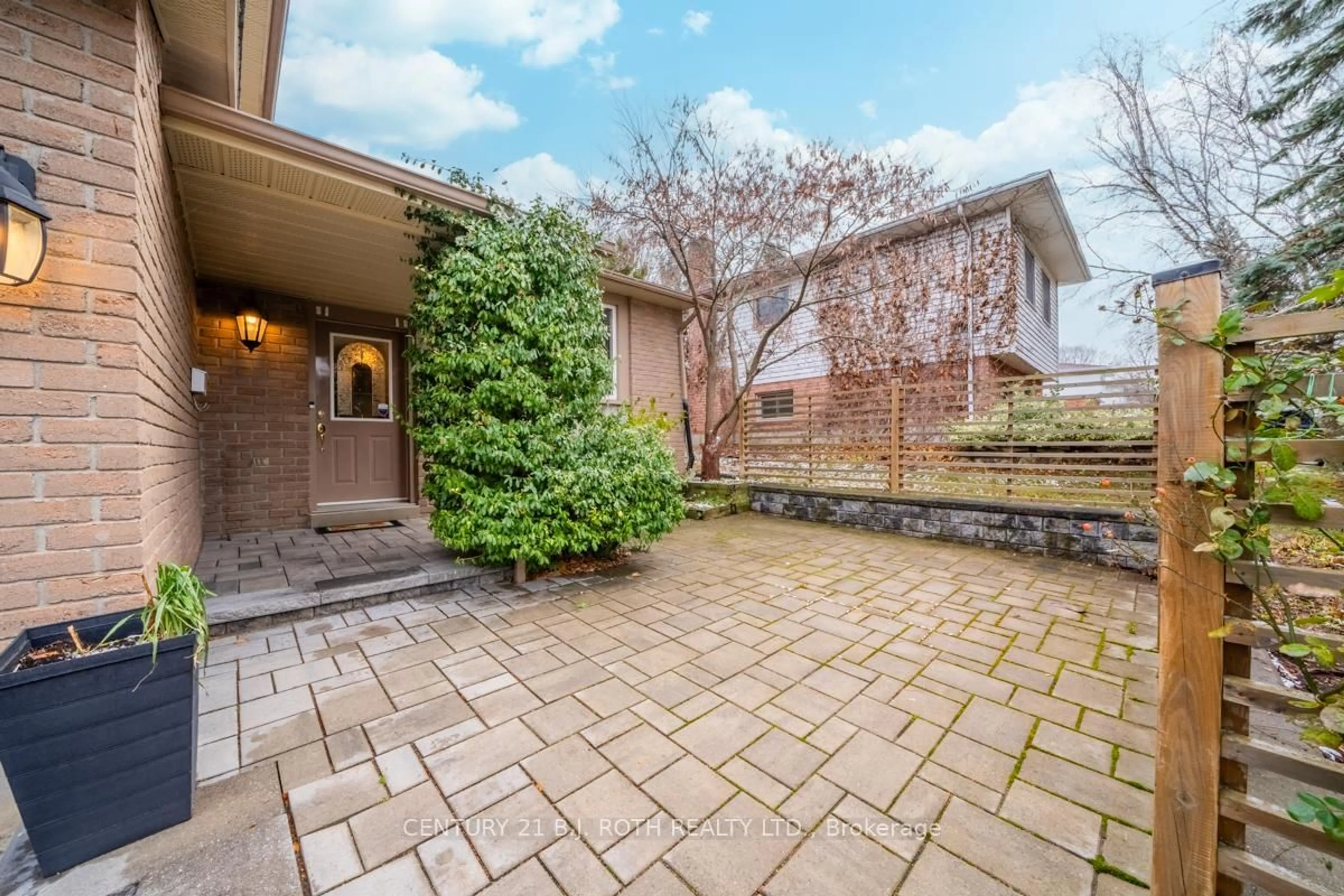 Patio, the fenced backyard for 43 Shoreview Dr, Barrie Ontario L4M 1G2