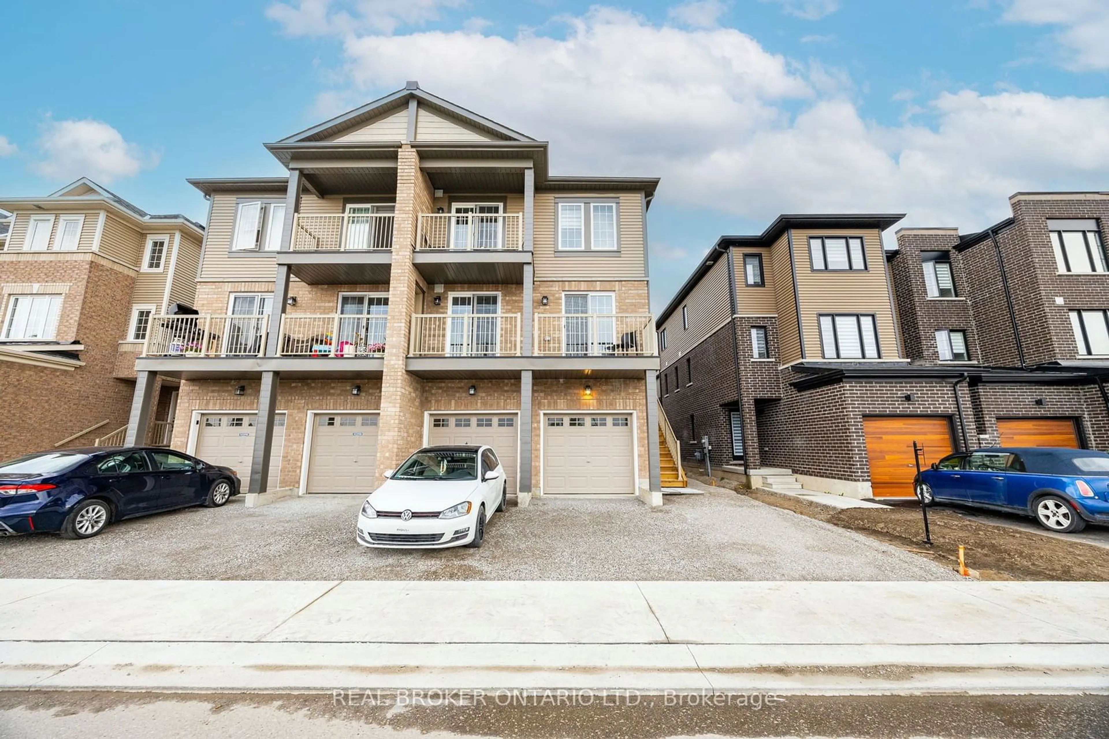 A pic from exterior of the house or condo, the street view for 11 Tobias Lane #5, Barrie Ontario L9J 0T6