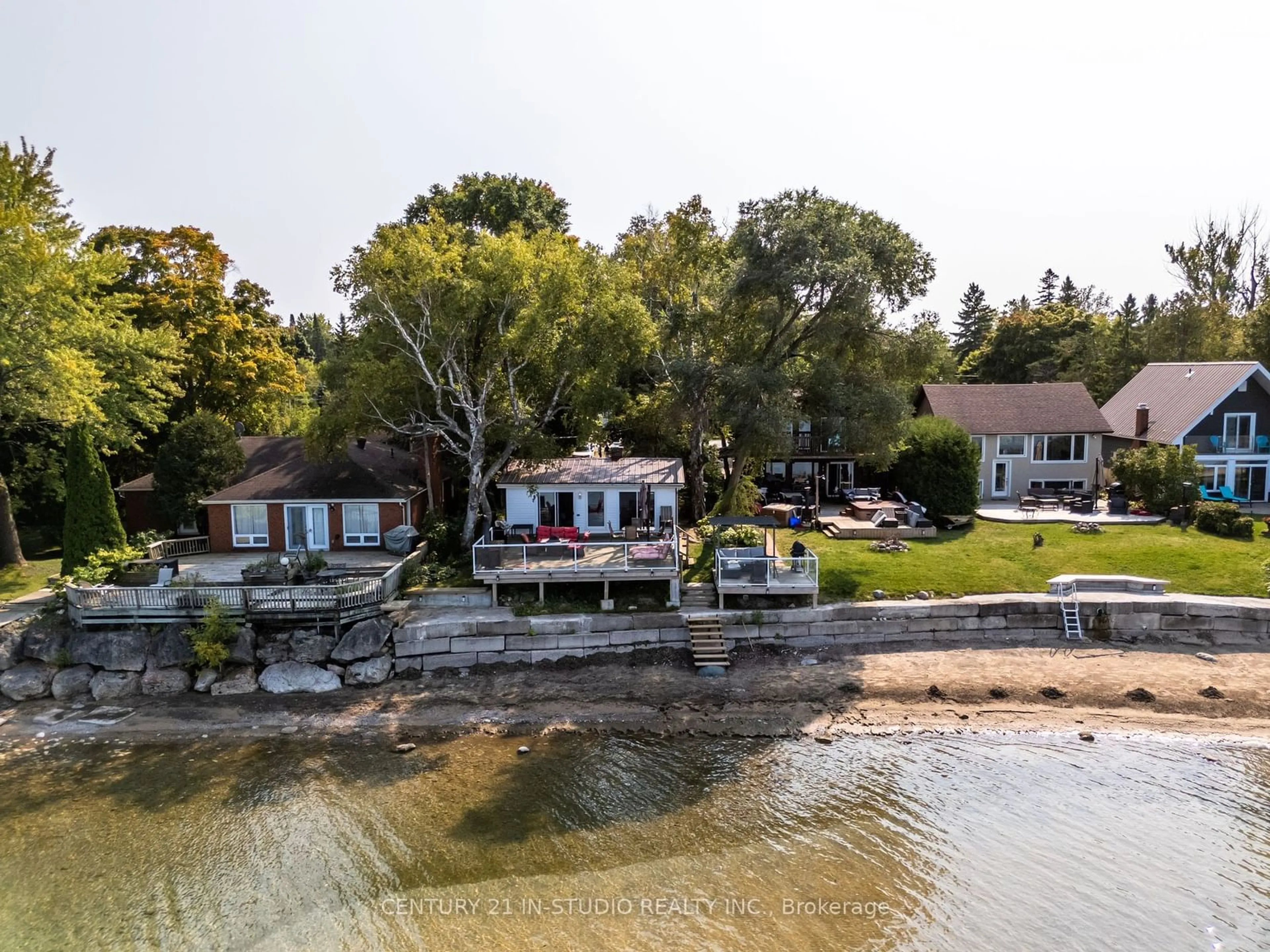 A pic from exterior of the house or condo, cottage for 1950 Shore Lane, Wasaga Beach Ontario L9Z 1T7