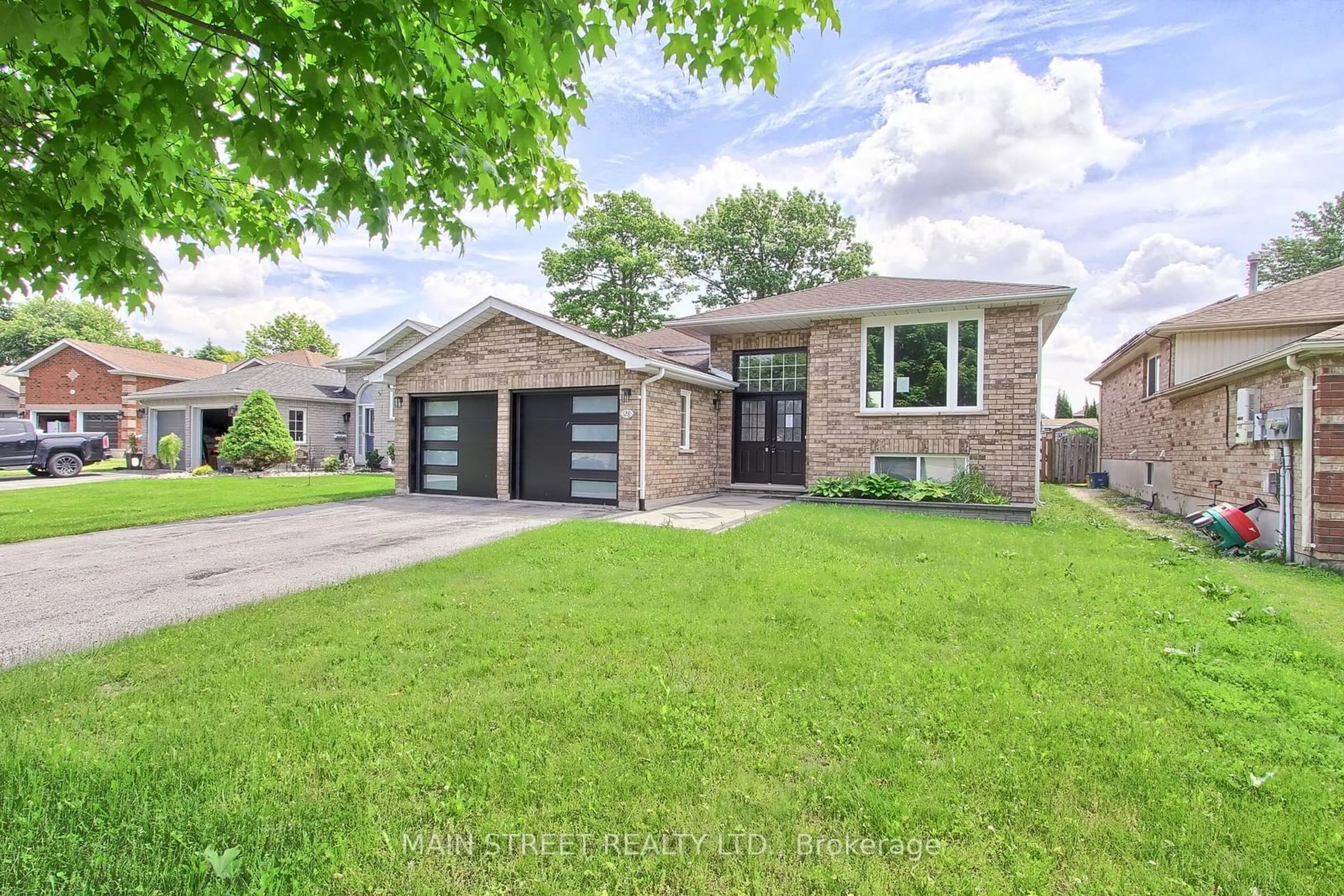 Home with brick exterior material, street for 128 Emms Dr, Barrie Ontario L4N 8H7