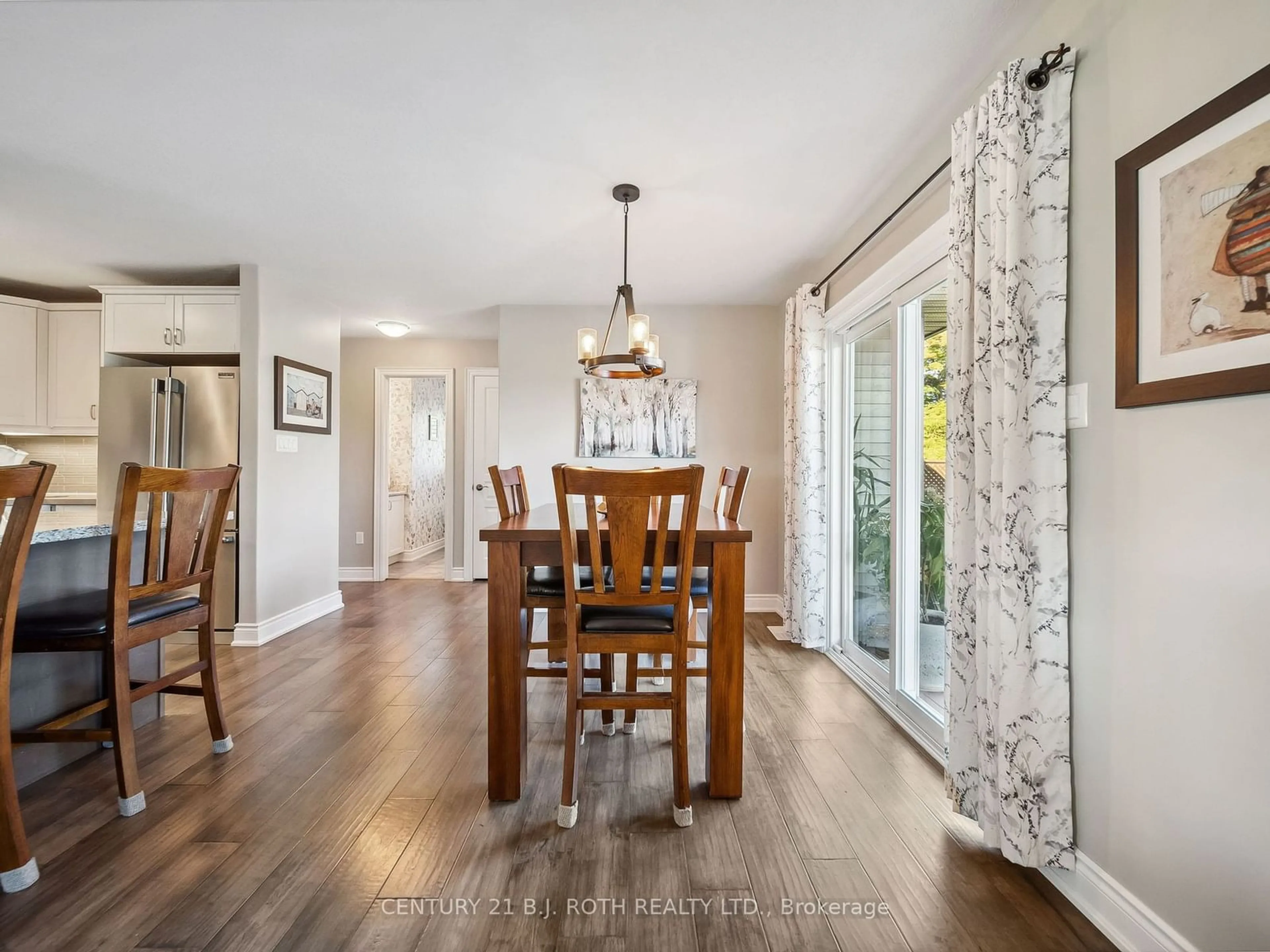 Dining room, wood floors, cottage for 35 Grace Cres, Oro-Medonte Ontario L3V 8N6