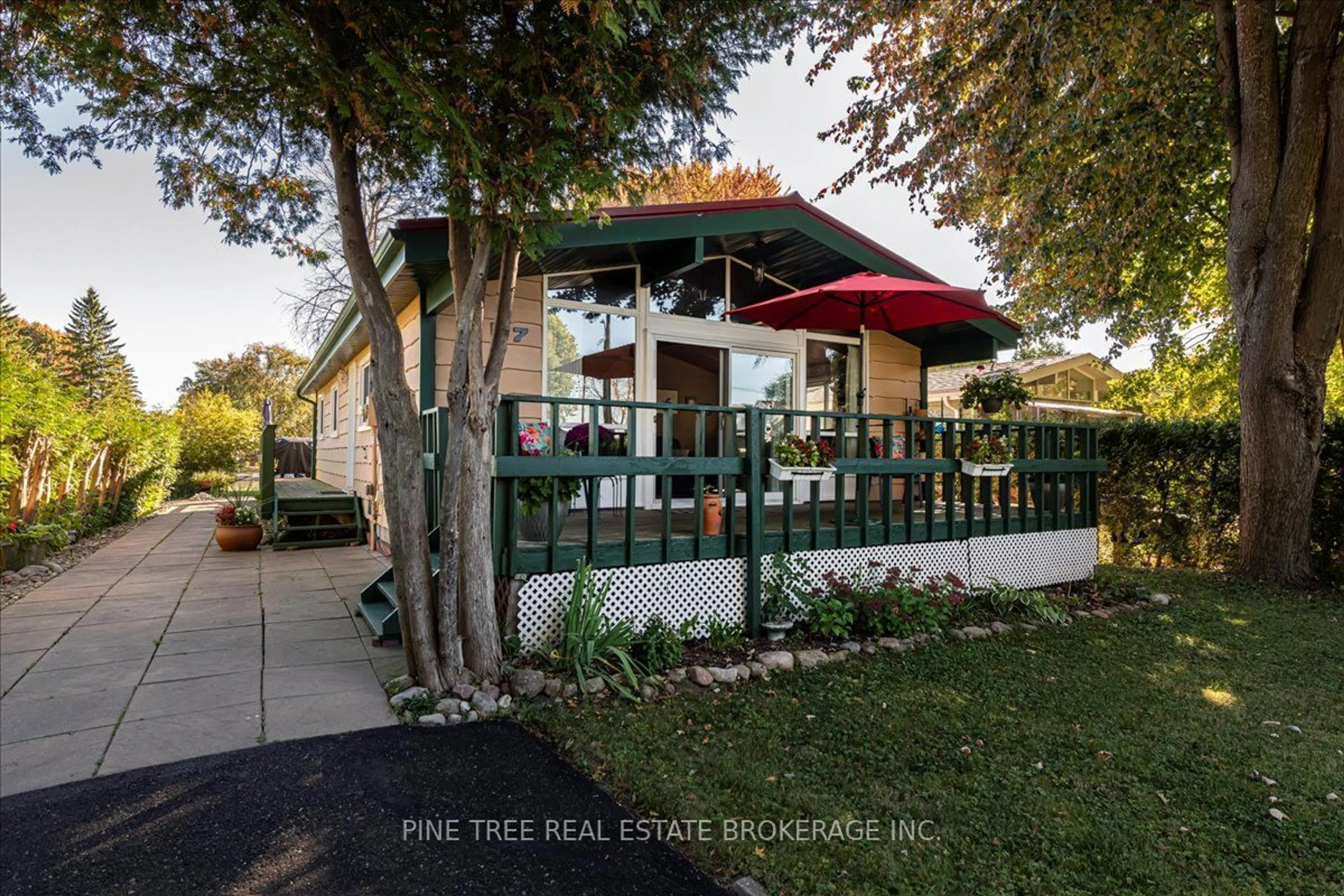 A pic from exterior of the house or condo, the fenced backyard for 67 Lake Ave, Ramara Ontario L0K 1B0