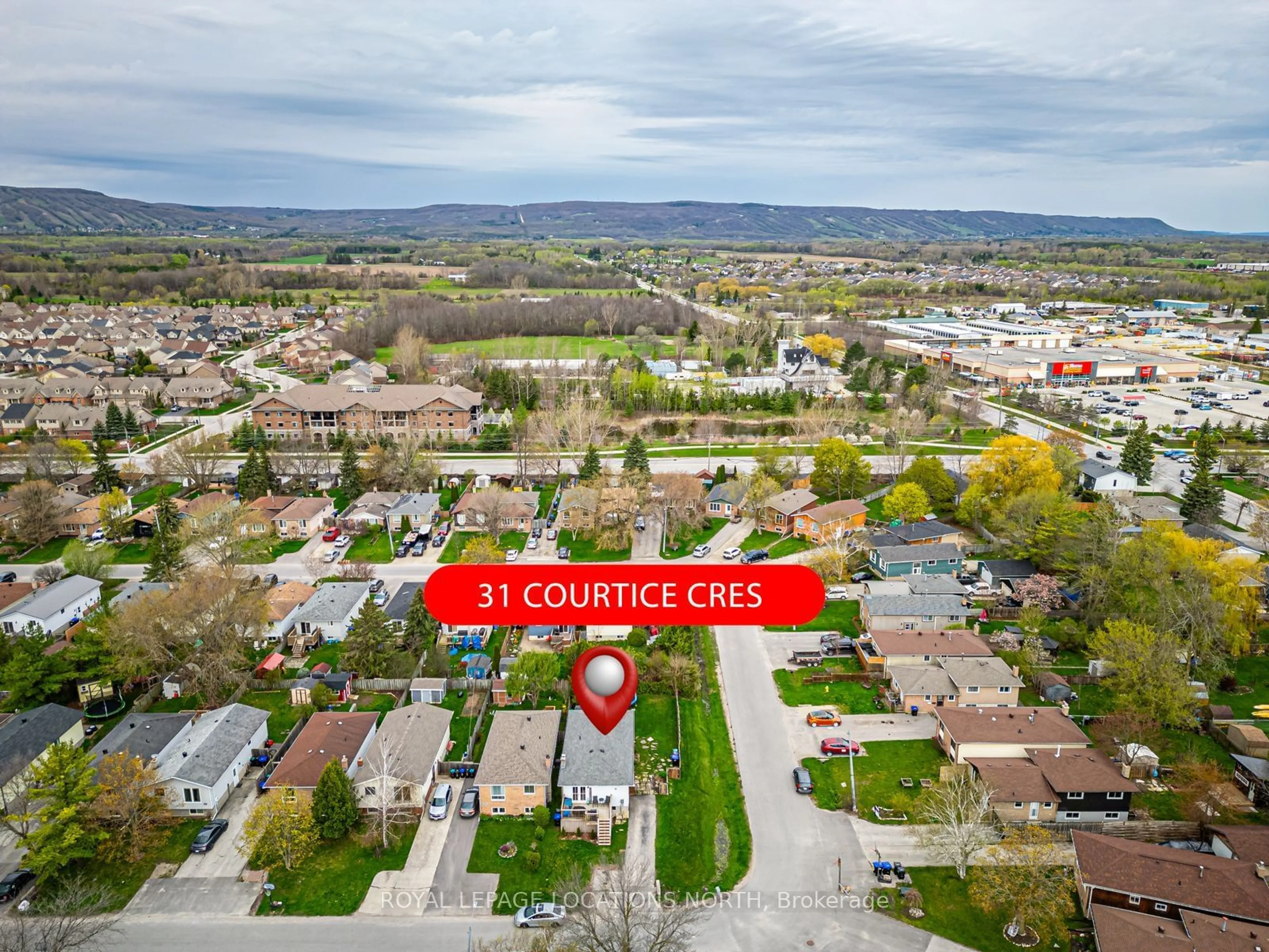 Frontside or backside of a home for 31 Courtice Cres, Collingwood Ontario L9Y 4N7