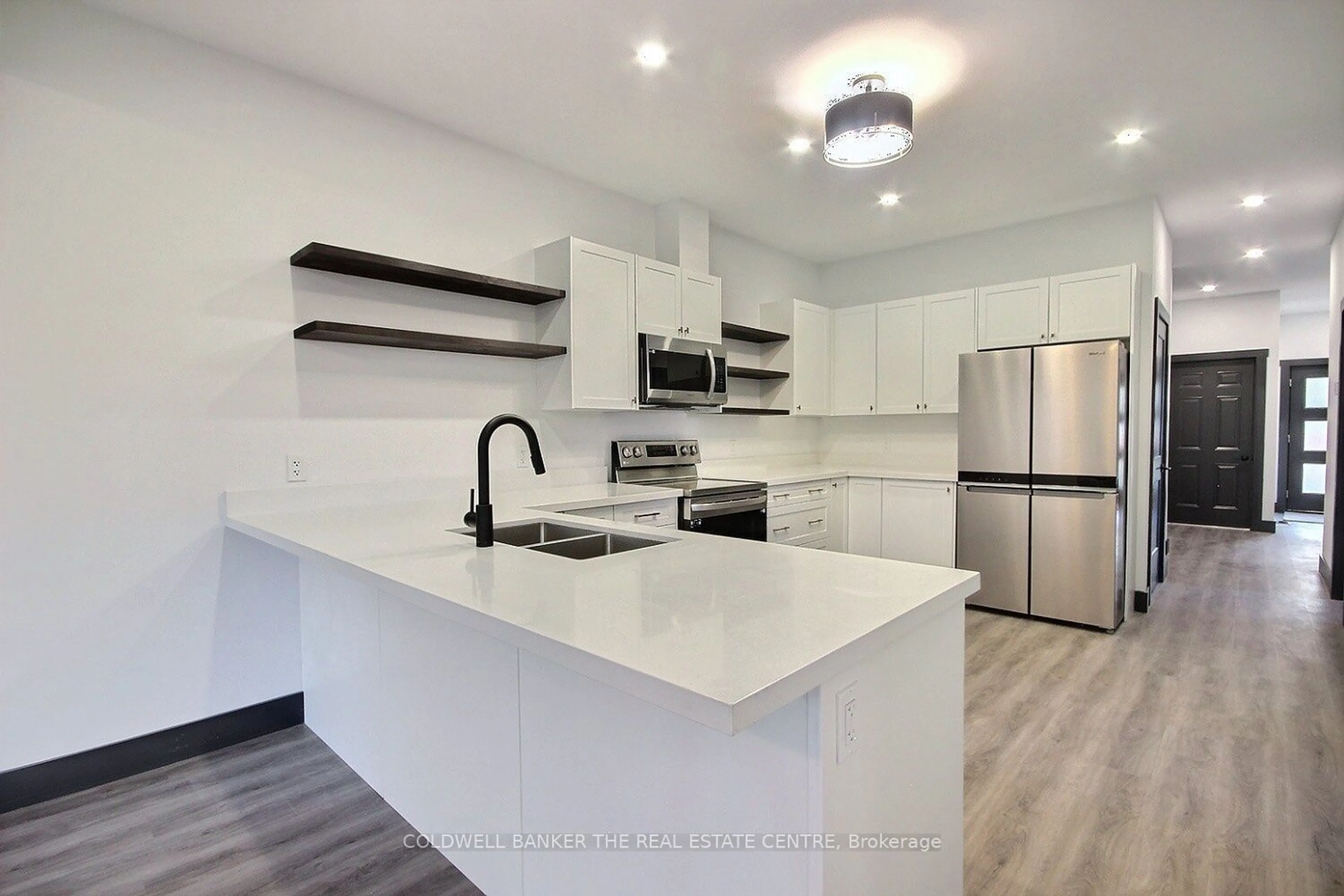 Open concept kitchen for 23 Gray St #B, Severn Ontario L0K 1E0